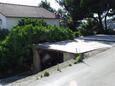 Parking lot Jelsa, Hvar, Parking lot 127 - Rooms near sea with pebble beach.