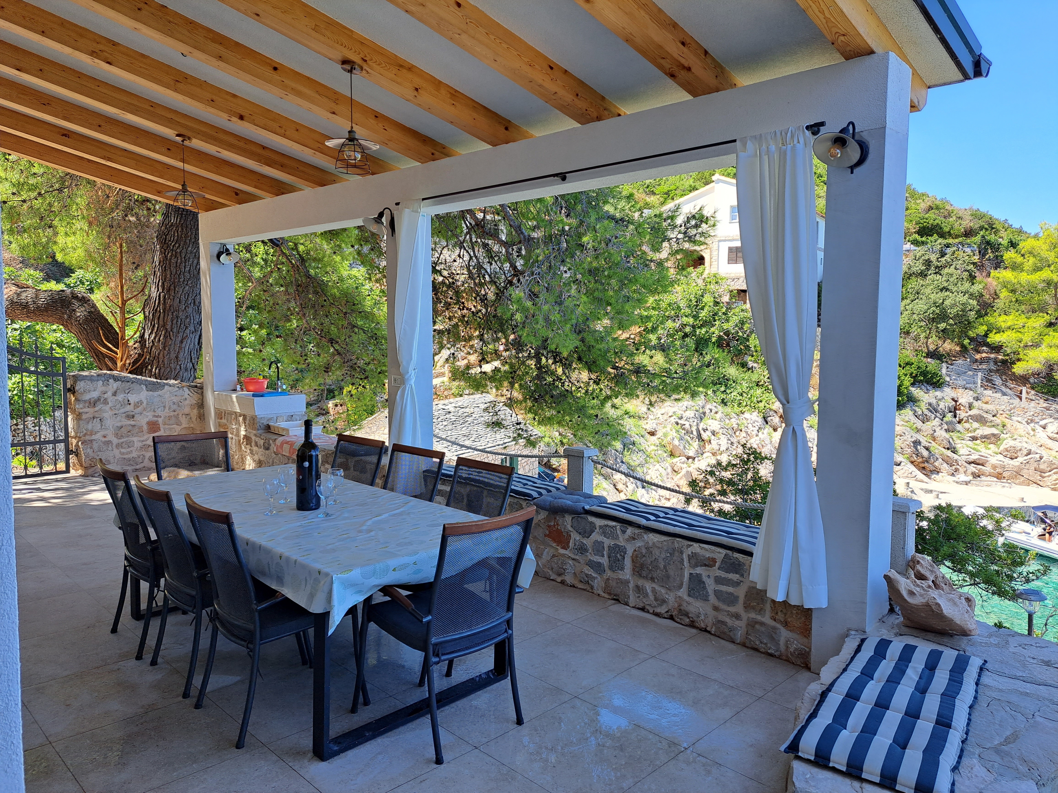 Three bedroom house near beach Cove Pakomina, Hvar  K