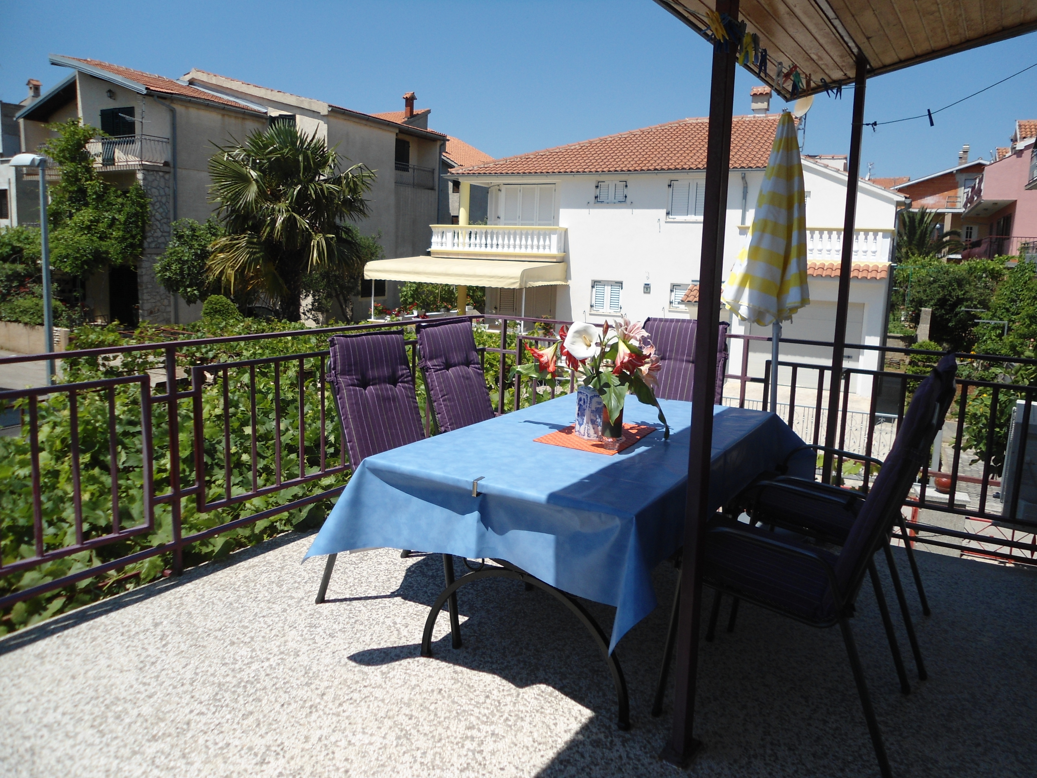 Two bedroom apartment with terrace Vodice (A-12721-a)