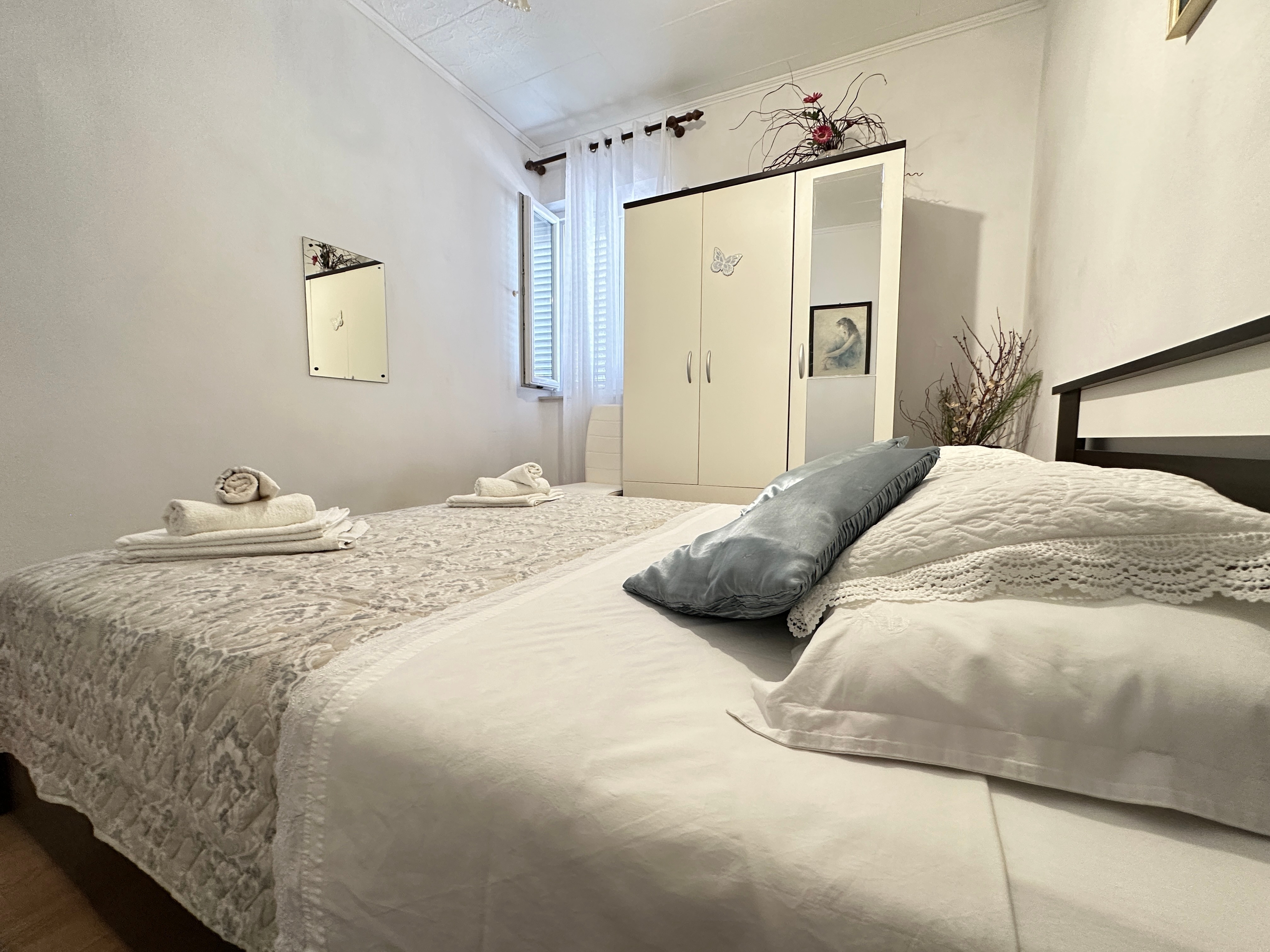 Two bedroom apartment with terrace and sea view Sali, Dugi otok  A-a