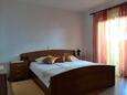 Ložnice Kampor, Ložnice v ubytování typu apartment, domácí mazlíčci povoleni a WiFi.