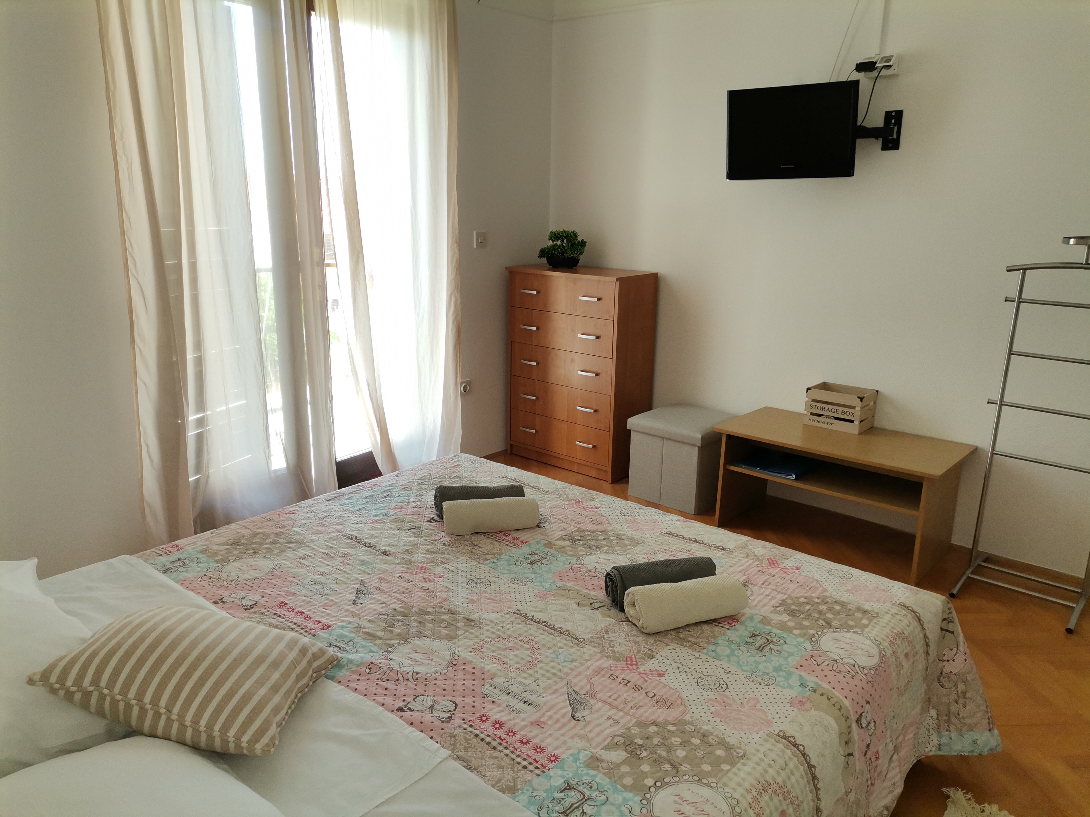 One bedroom apartment with terrace and sea view Zavala, Hvar (A-128-b) One bedroom apartment with terrace and sea view Zavala, Hvar (A-128-b)