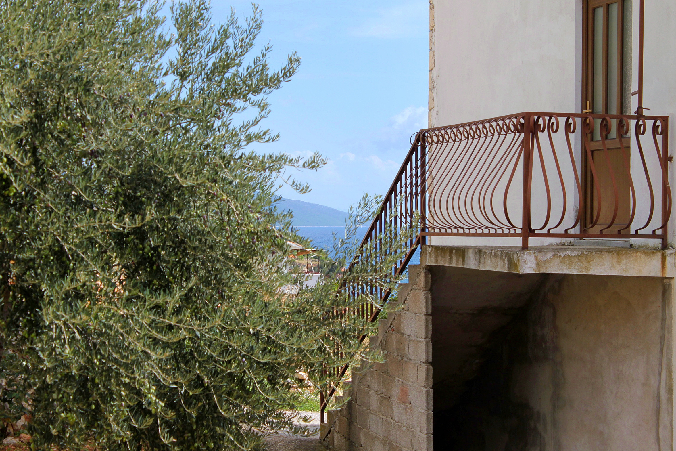 One bedroom apartment with terrace and sea view Zavala, Hvar  A-c