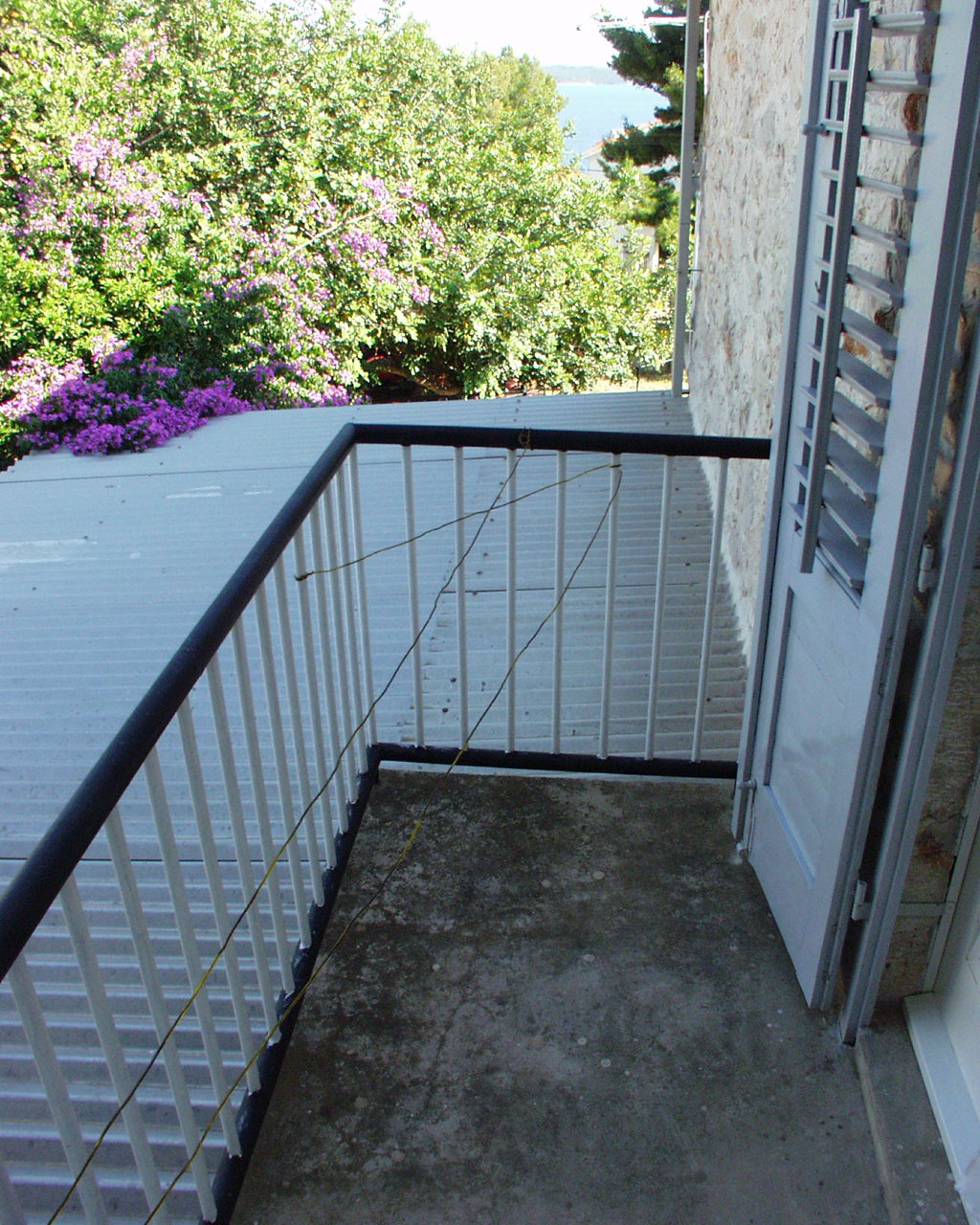 One bedroom apartment with balcony and sea view Zavala, Hvar  A-f