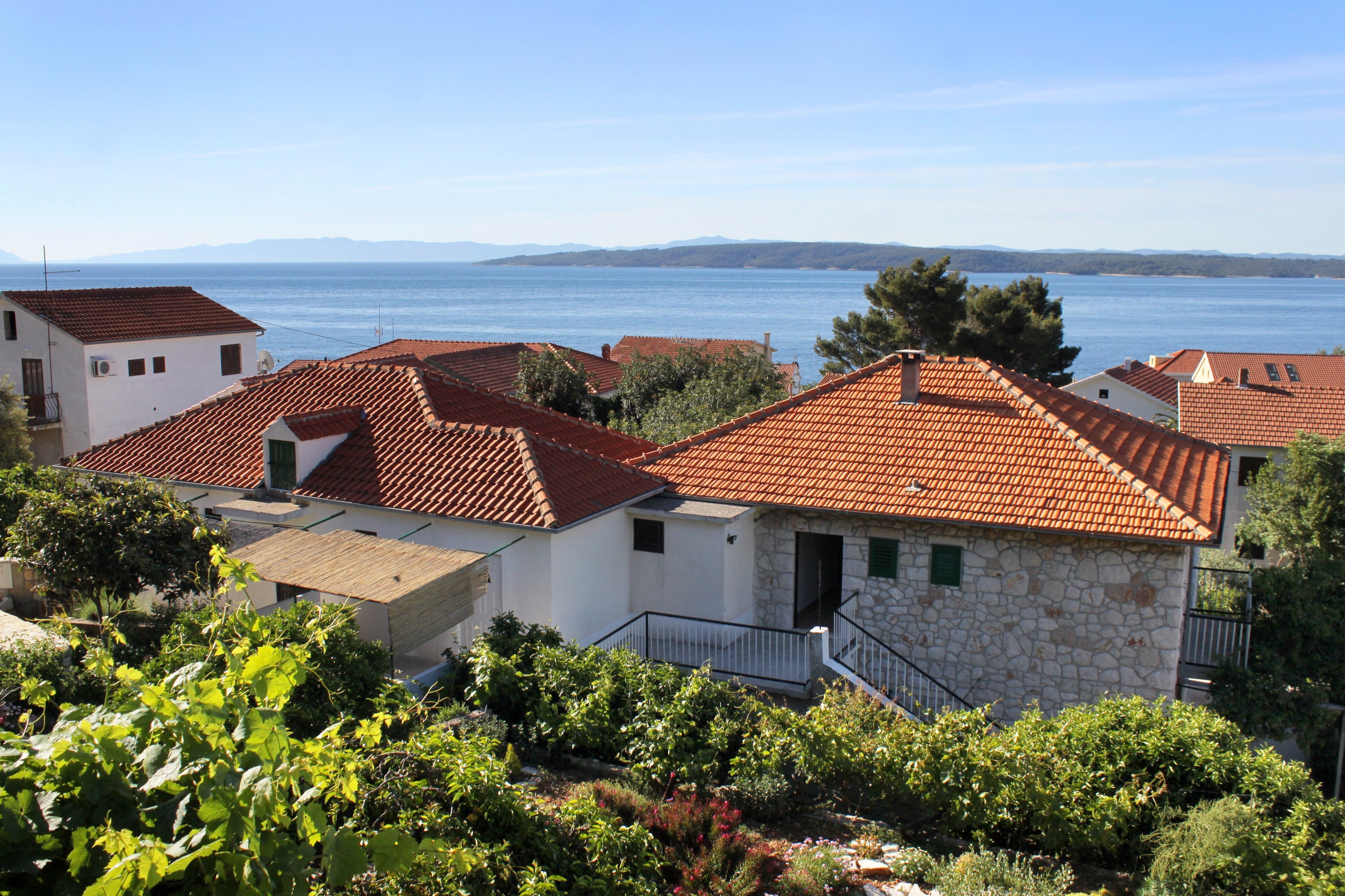 One bedroom apartment with terrace and sea view Zavala, Hvar  A-b