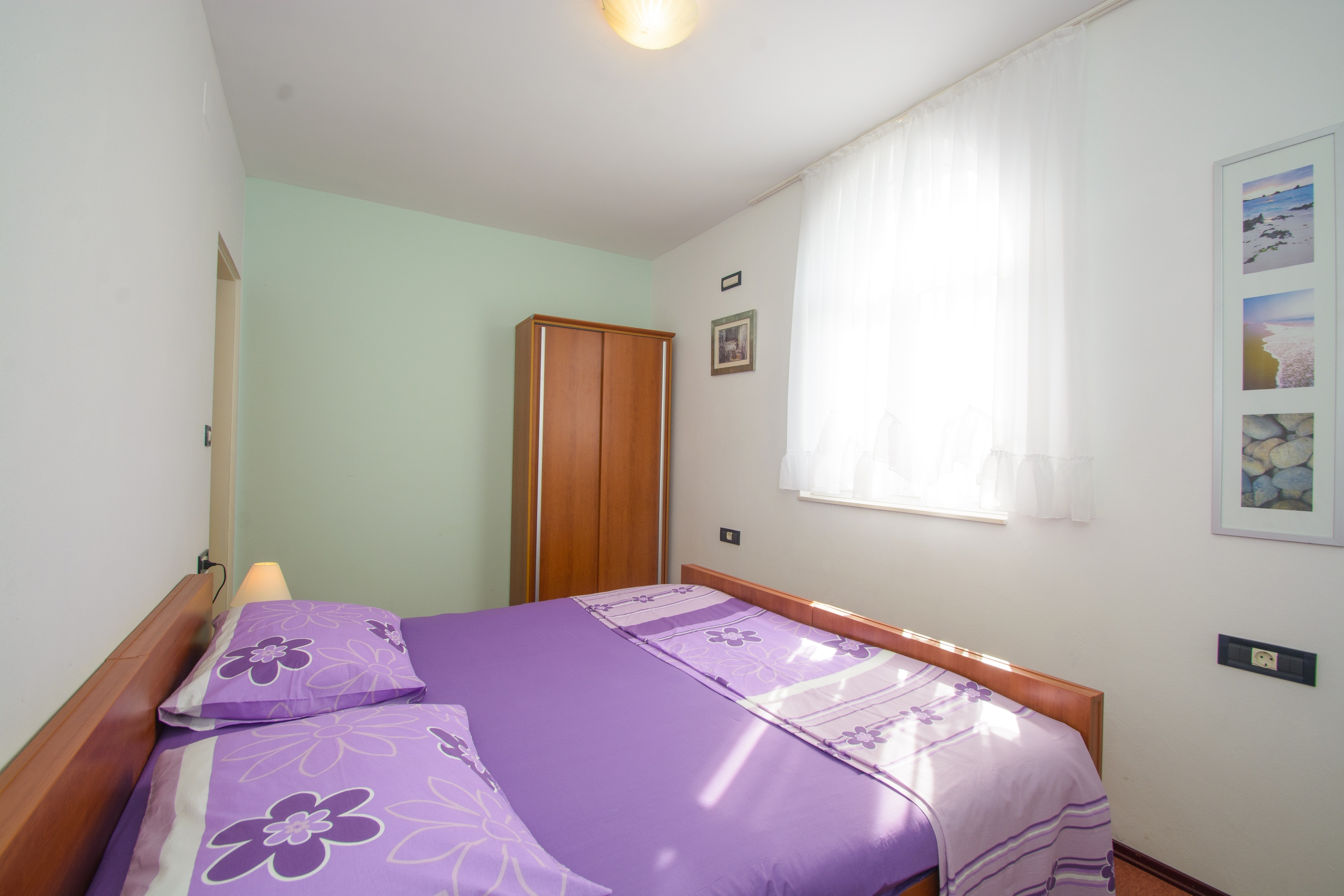 One bedroom apartment with terrace and sea view Rogoznica  A-b