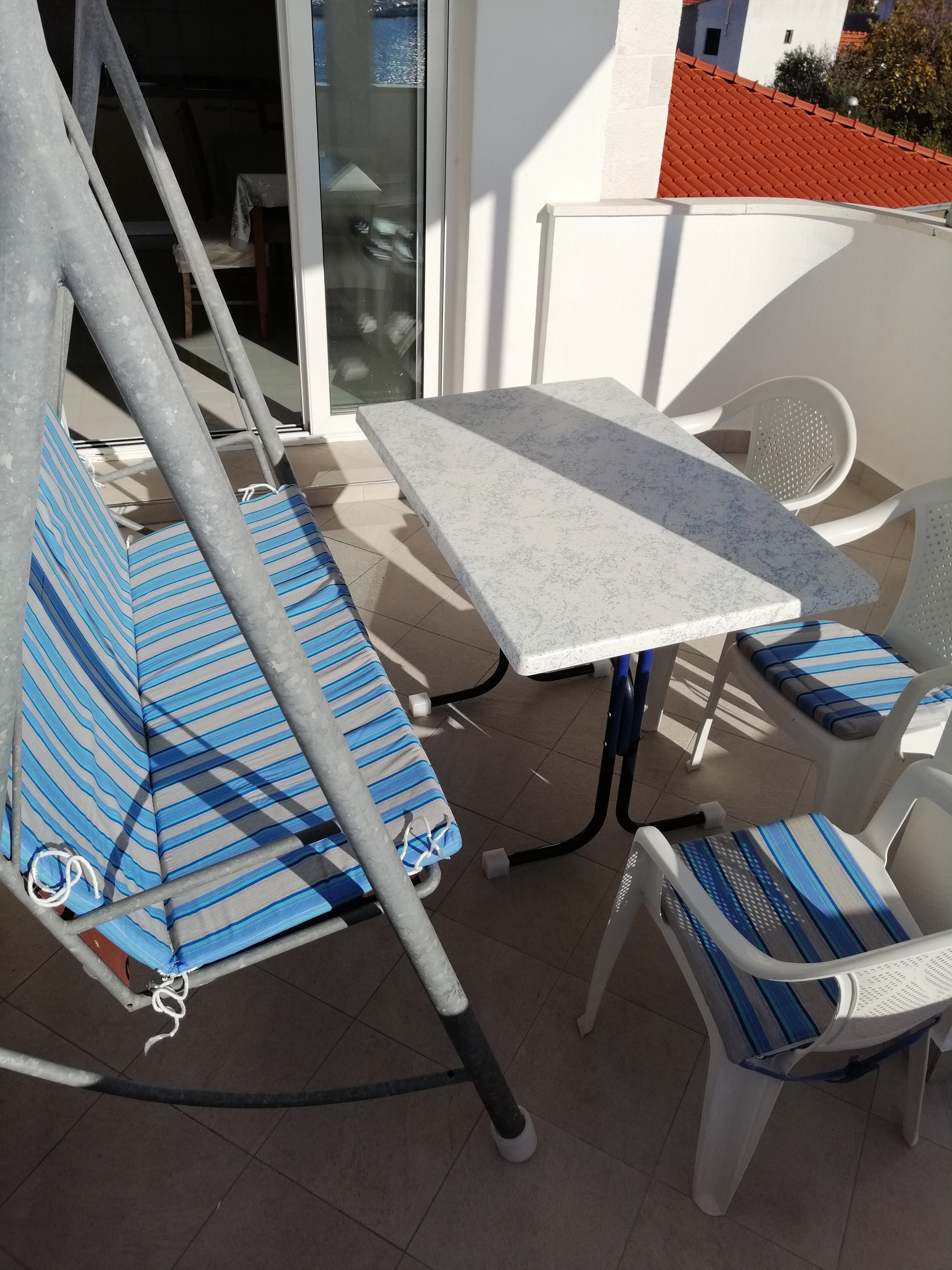 One bedroom apartment with terrace and sea view Rogoznica  A-b