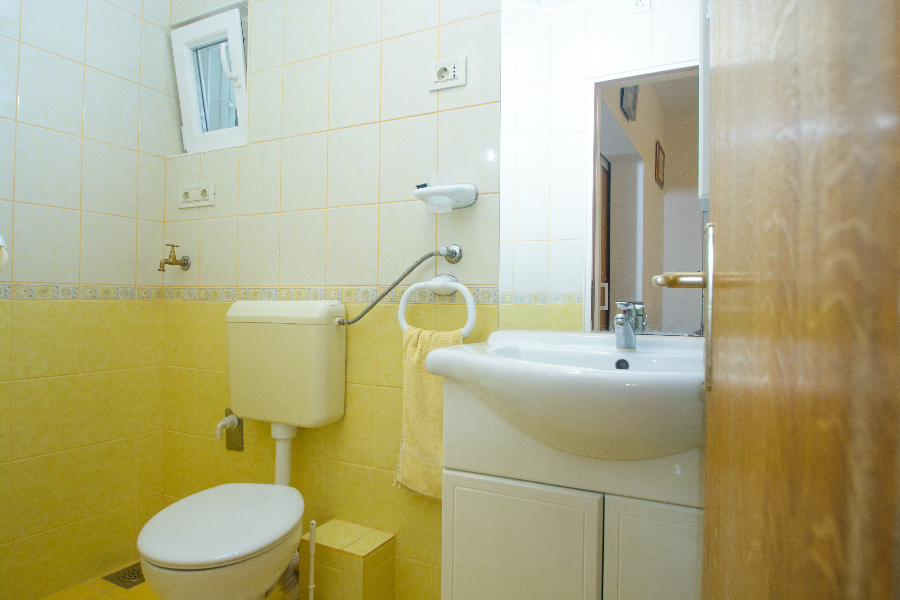One bedroom apartment with terrace and sea view Rogoznica  A-c
