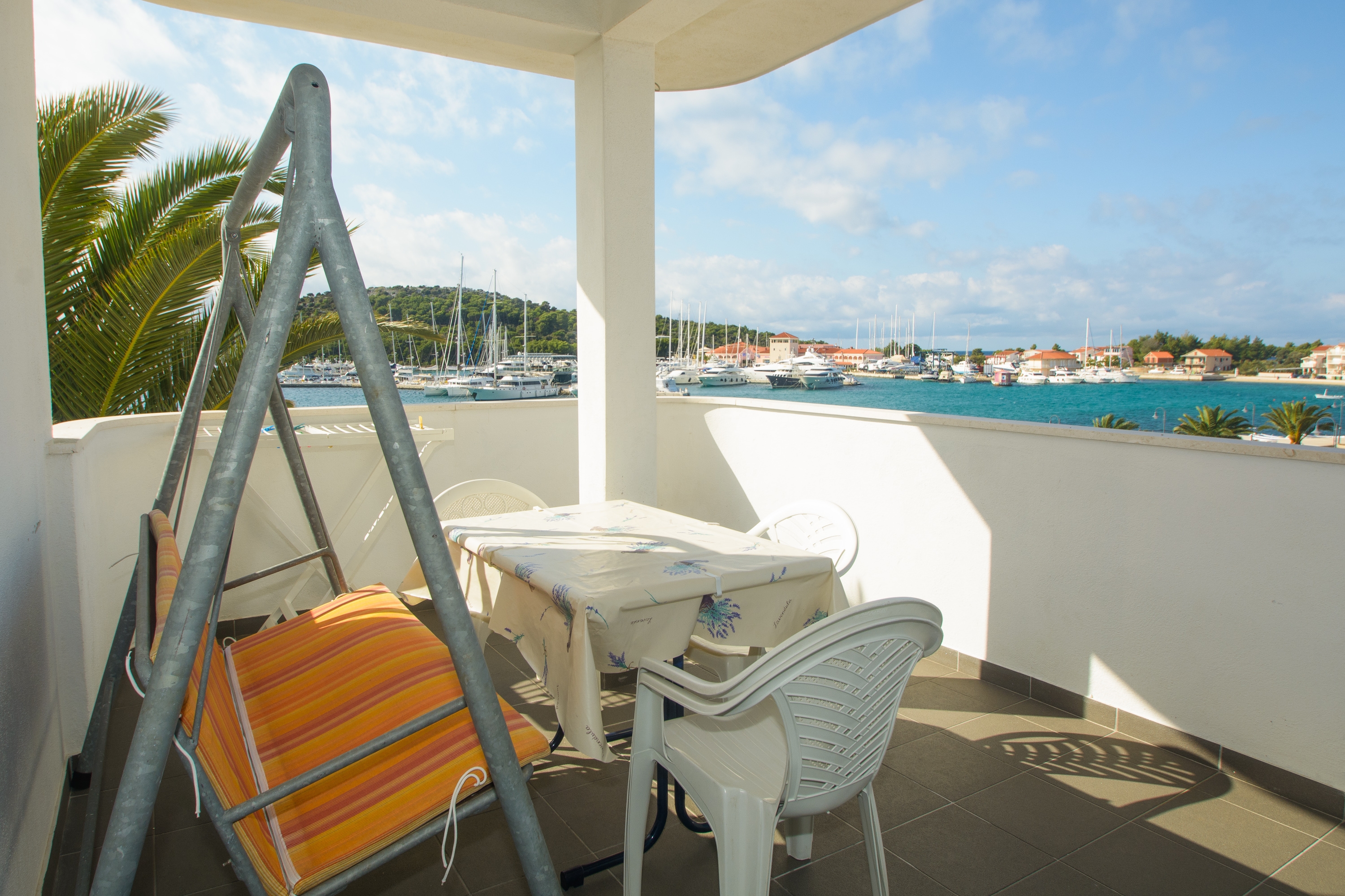 One bedroom apartment with terrace and sea view Rogoznica (A-12820-c) One bedroom apartment with terrace and sea view Rogoznica (A-12820-c)