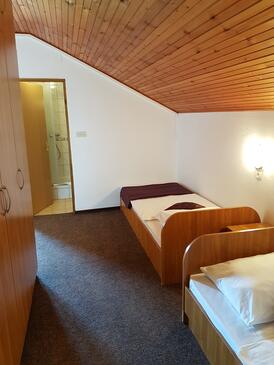 Bedroom 1 Grabovac, Bedroom 1 in the room, air condition available and WiFi.