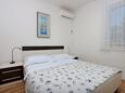 Ložnice 1 Banjol, Ložnice 1 v ubytování typu apartment, s klimatizací a WiFi.