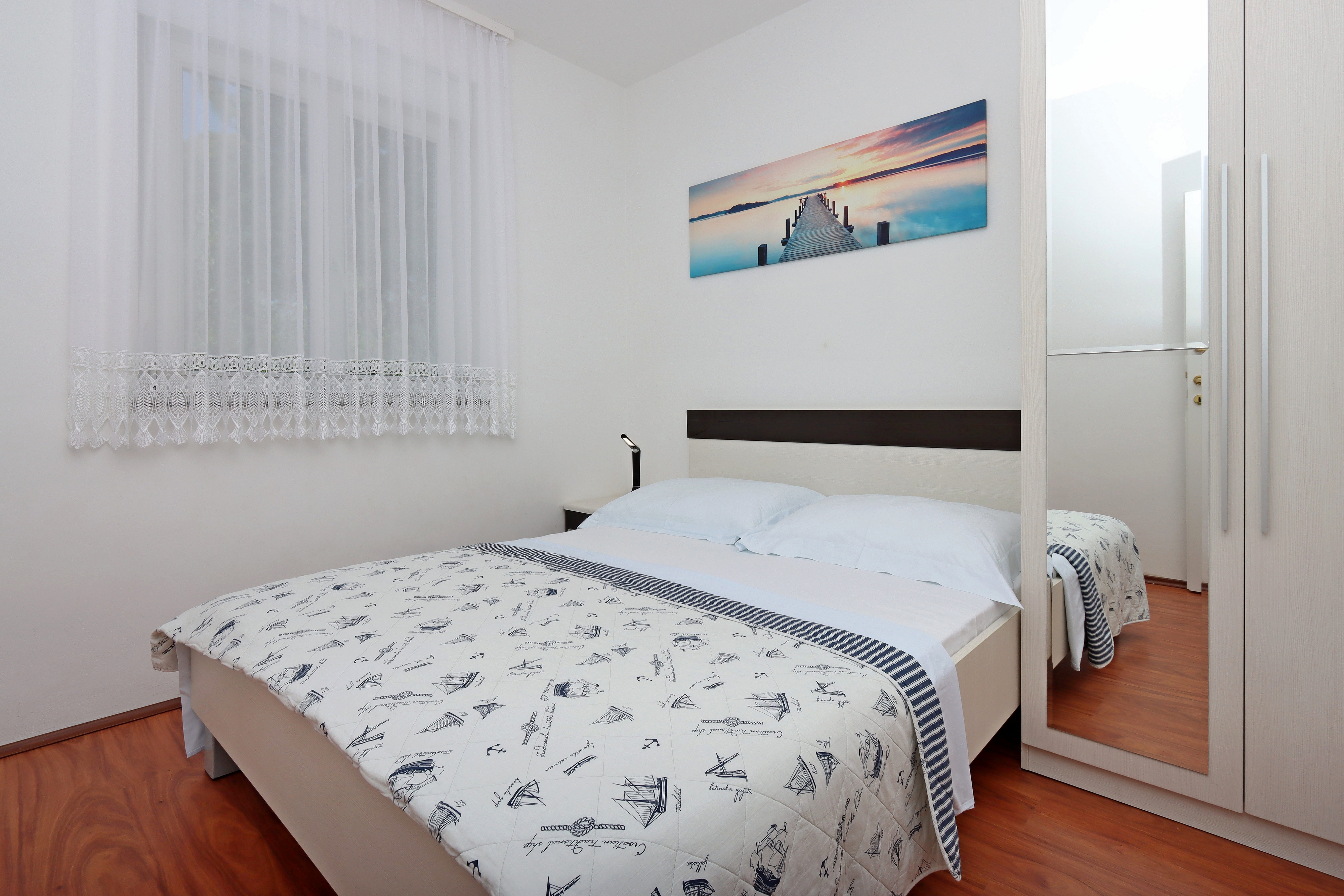 Two bedroom apartment with terrace and sea view Banjol, Rab  A-a