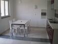 Salle à manger Banjol, Salle à manger dans l’hébergement en type apartment, WiFi.