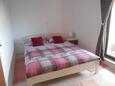 Fažana, Bedroom in the apartment, air condition available and WiFi.