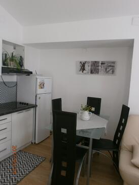 Samobor, Comedor in the studio-apartment, (pet friendly) y WiFi.