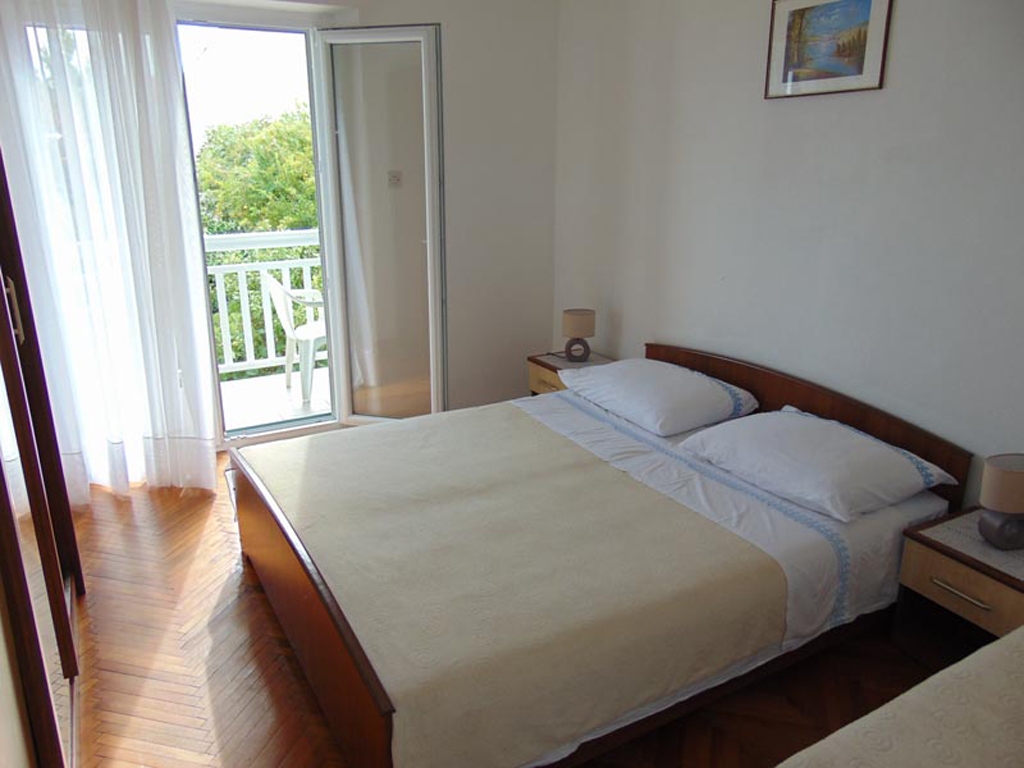 Three bedroom apartment with balcony and sea view Sućuraj, Hvar (A-12887-a) Three bedroom apartment with balcony and sea view Sućuraj, Hvar (A-12887-a)