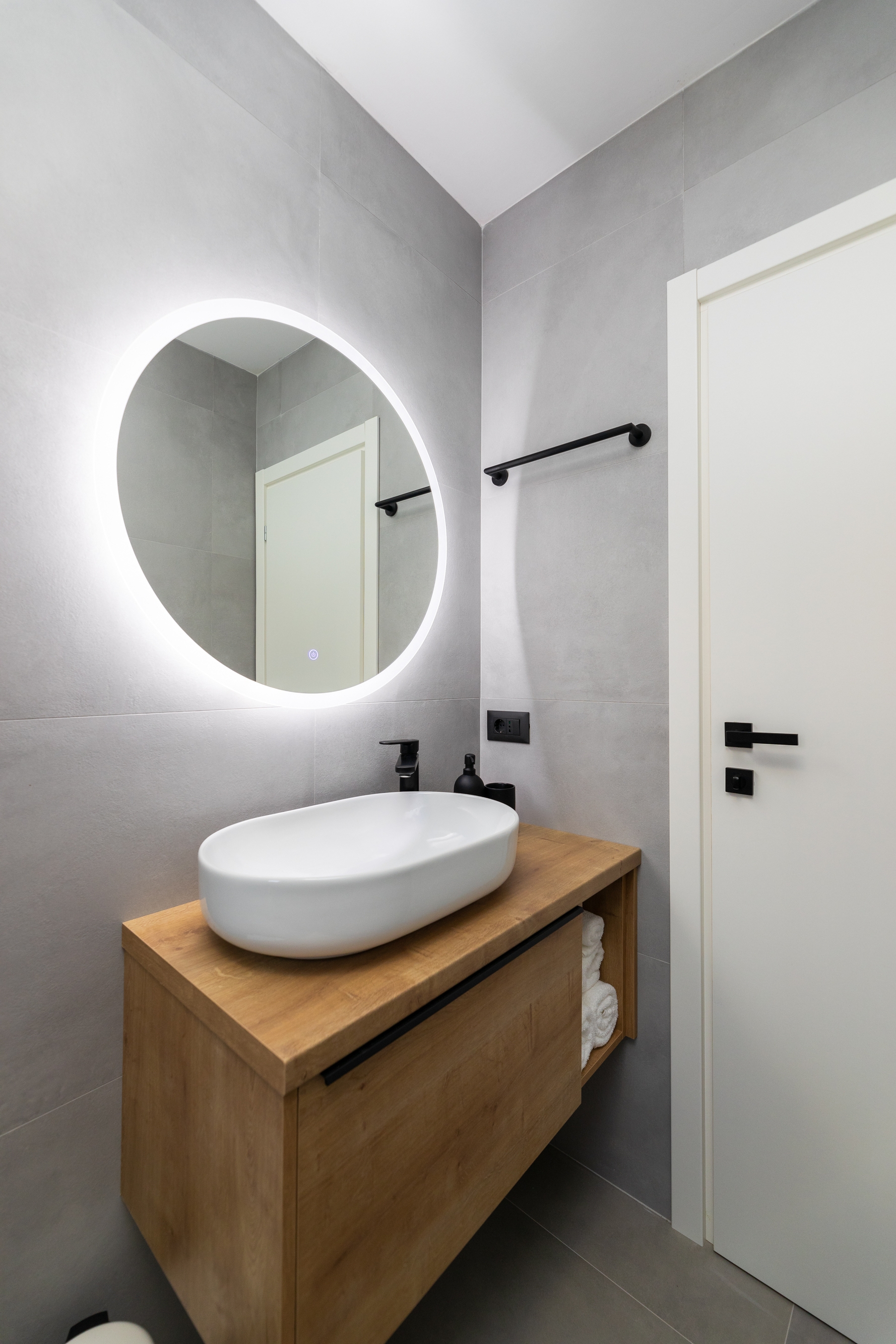 Two bedroom apartment with terrace Supetar, Brač  A-a