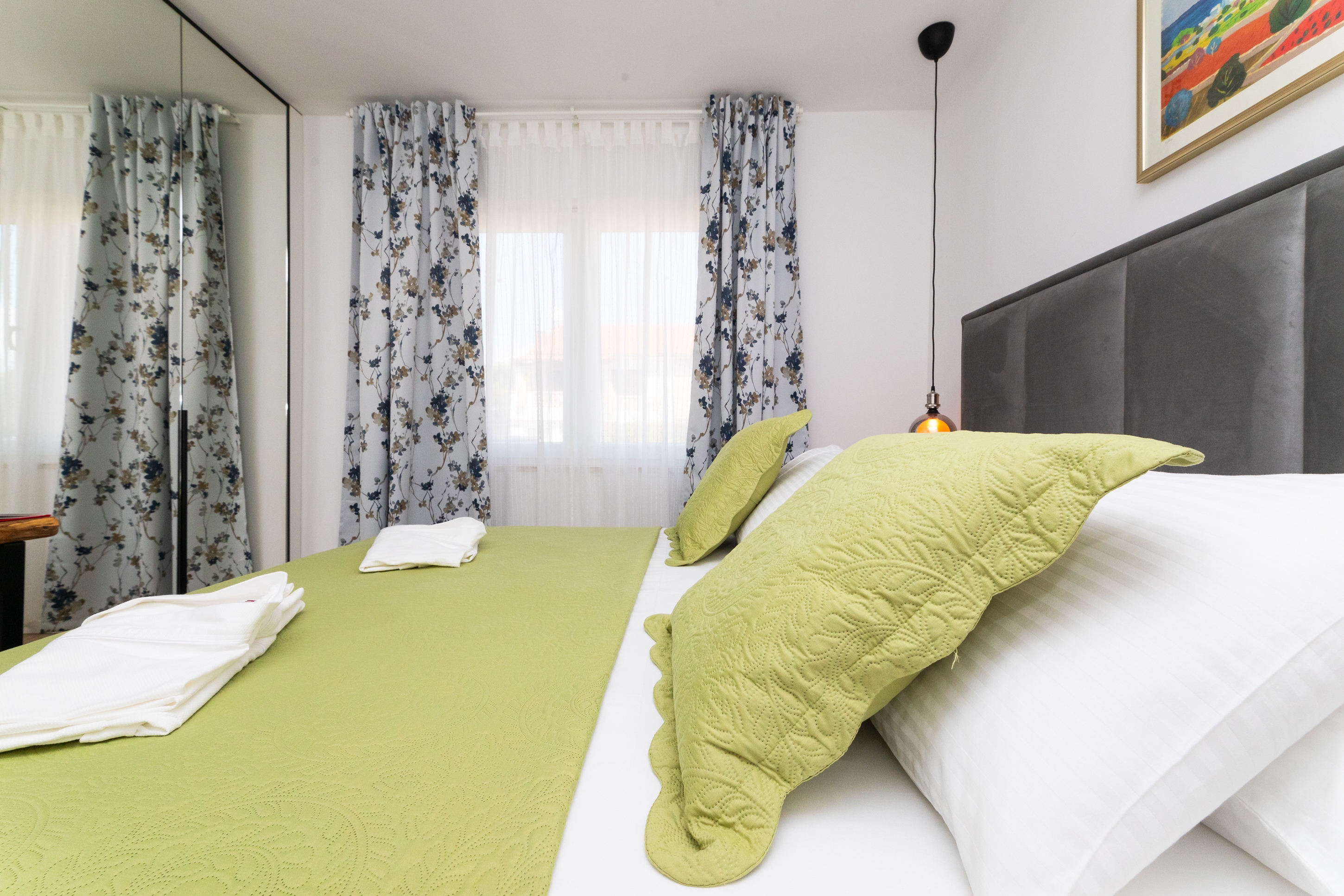 Two bedroom apartment with terrace Supetar, Brač  A-a