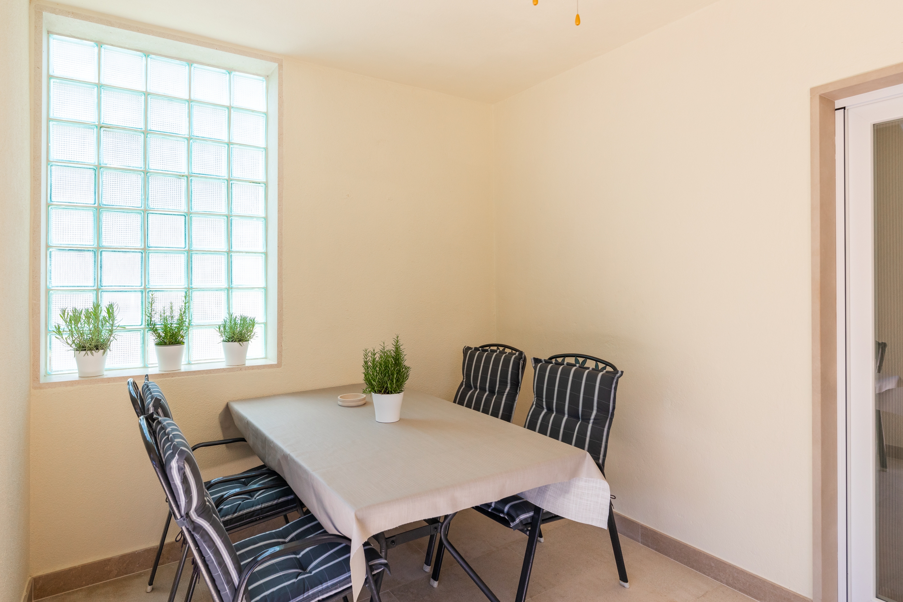 Two bedroom apartment with terrace Supetar, Brač  A-a
