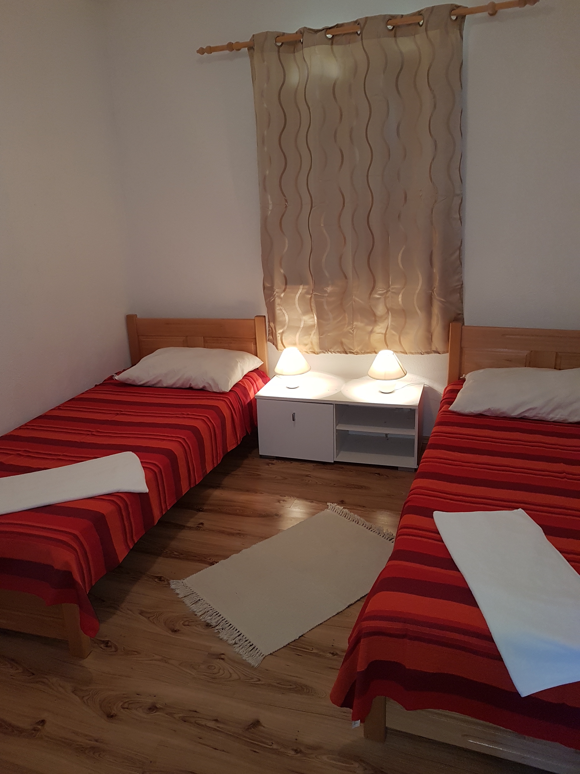Two bedroom apartment near beach Kanica, Rogoznica  A-a