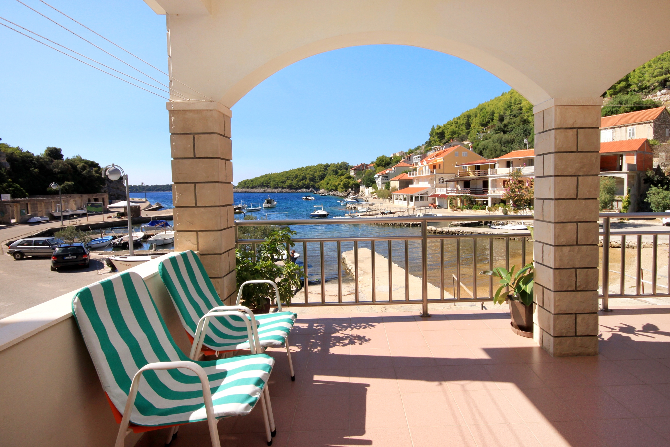 Three bedroom apartment with terrace and sea view Gršćica, Korčula (A-129-a)