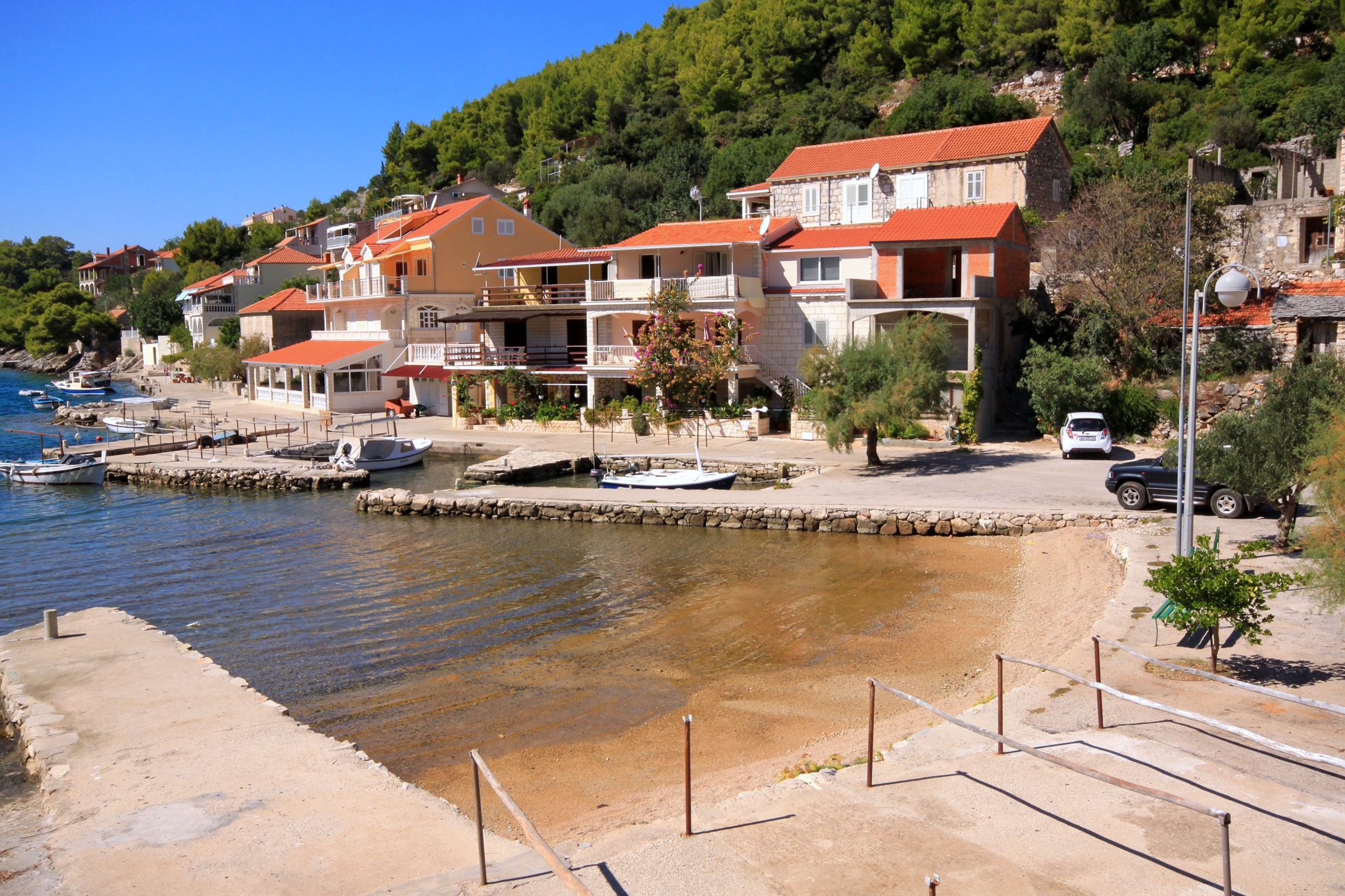 Three bedroom apartment with terrace and sea view Gršćica, Korčula  A-a