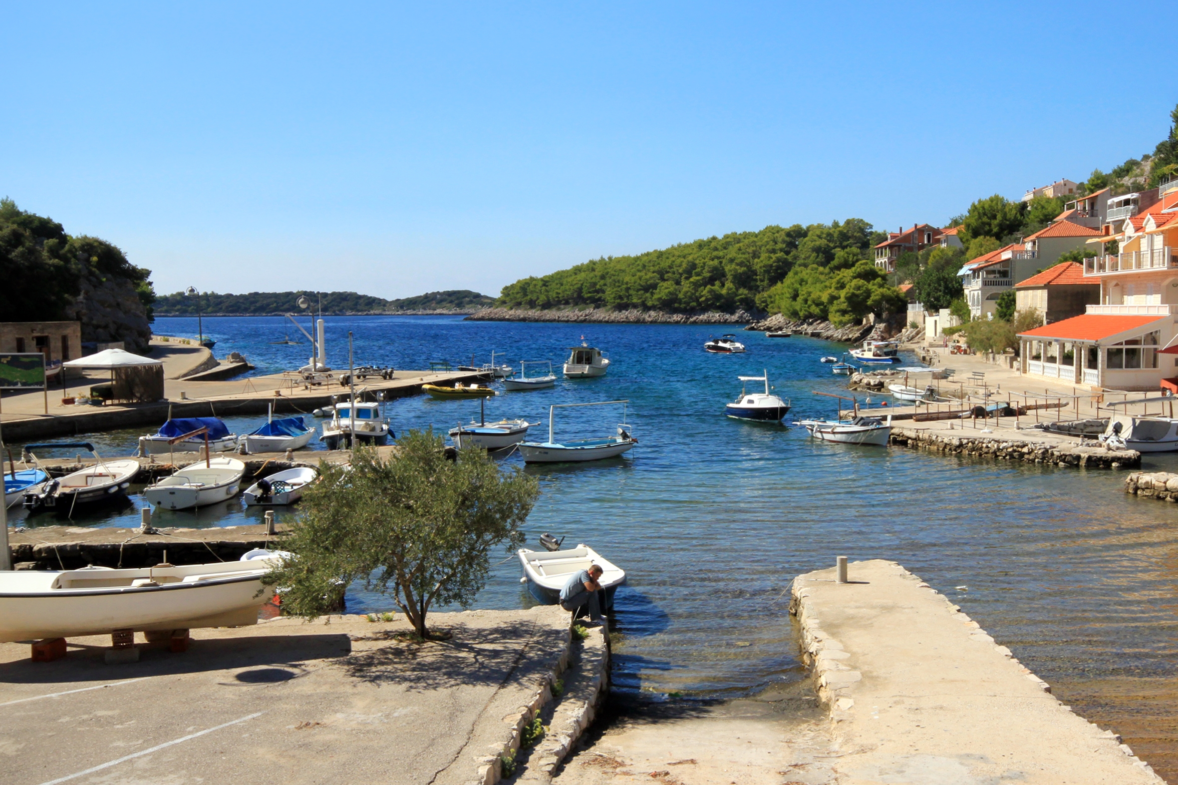 Three bedroom apartment with terrace and sea view Gršćica, Korčula  A-a