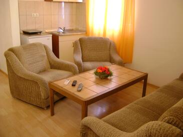 Living room Lokva Rogoznica, Living room in the apartment, air condition available and WiFi.