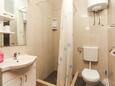Ванная комната Lopud, Ванная комната в размещении типа studio-apartment, WiFi.