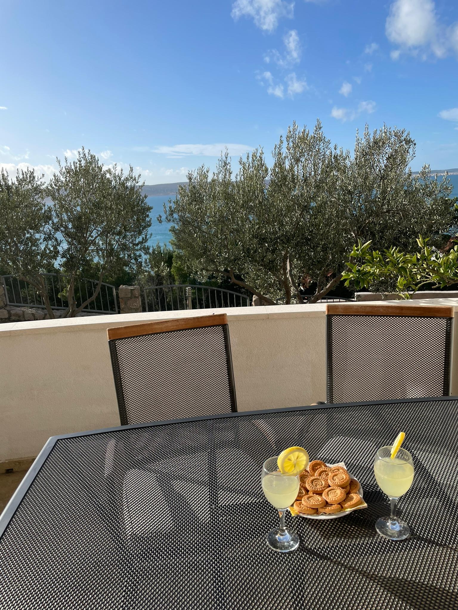 Two bedroom apartment with terrace and sea view Starigrad, Paklenica  A-a