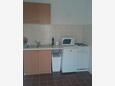 Kuchyně Vir, Kuchyně v ubytování typu studio-apartment, s klimatizací a WiFi.
