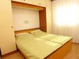 Ložnice 2 Mandre, Ložnice 2 v ubytování typu apartment, domácí mazlíčci povoleni a WiFi.