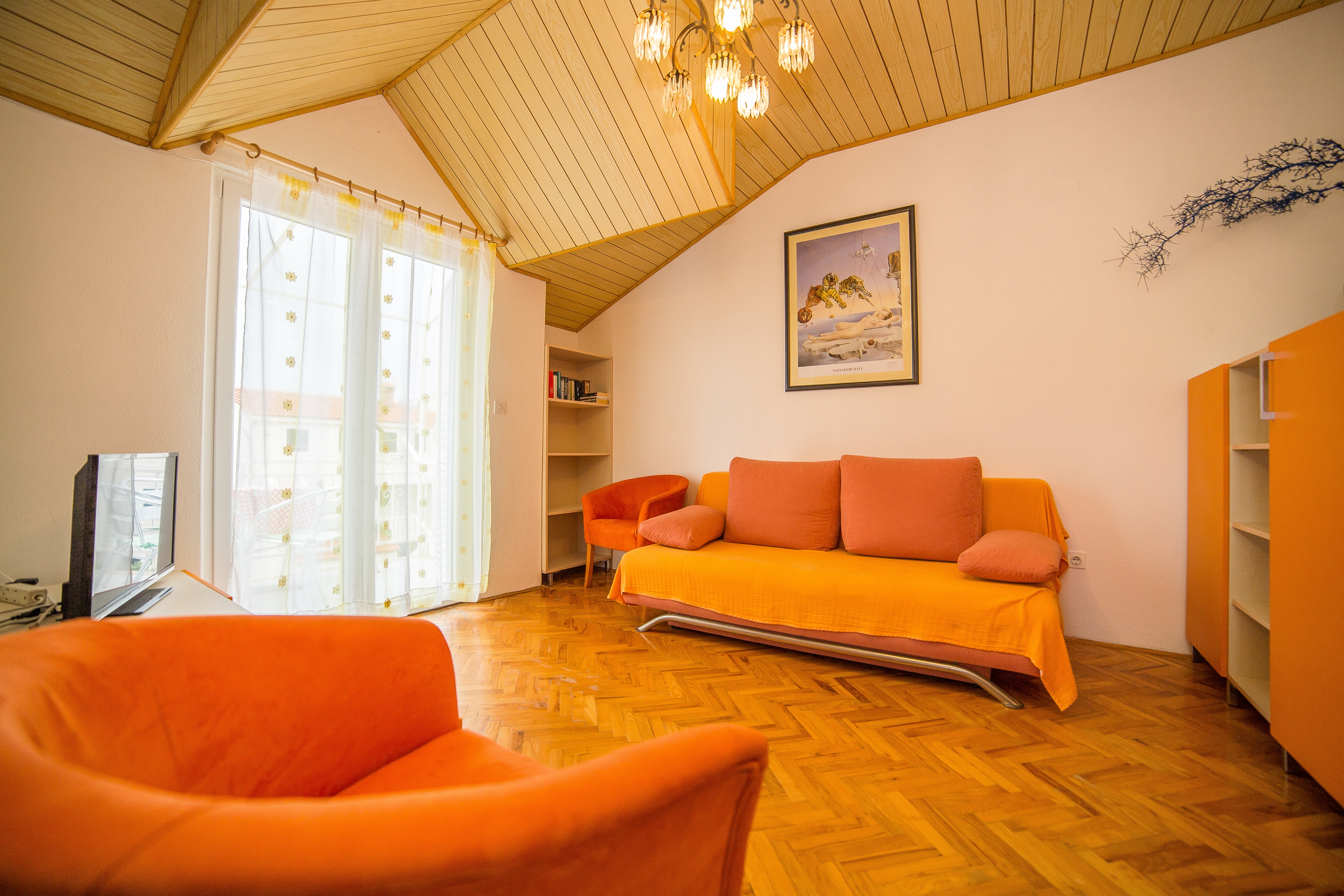 One bedroom apartment with balcony and sea view Bol, Brač (A-12980-a)