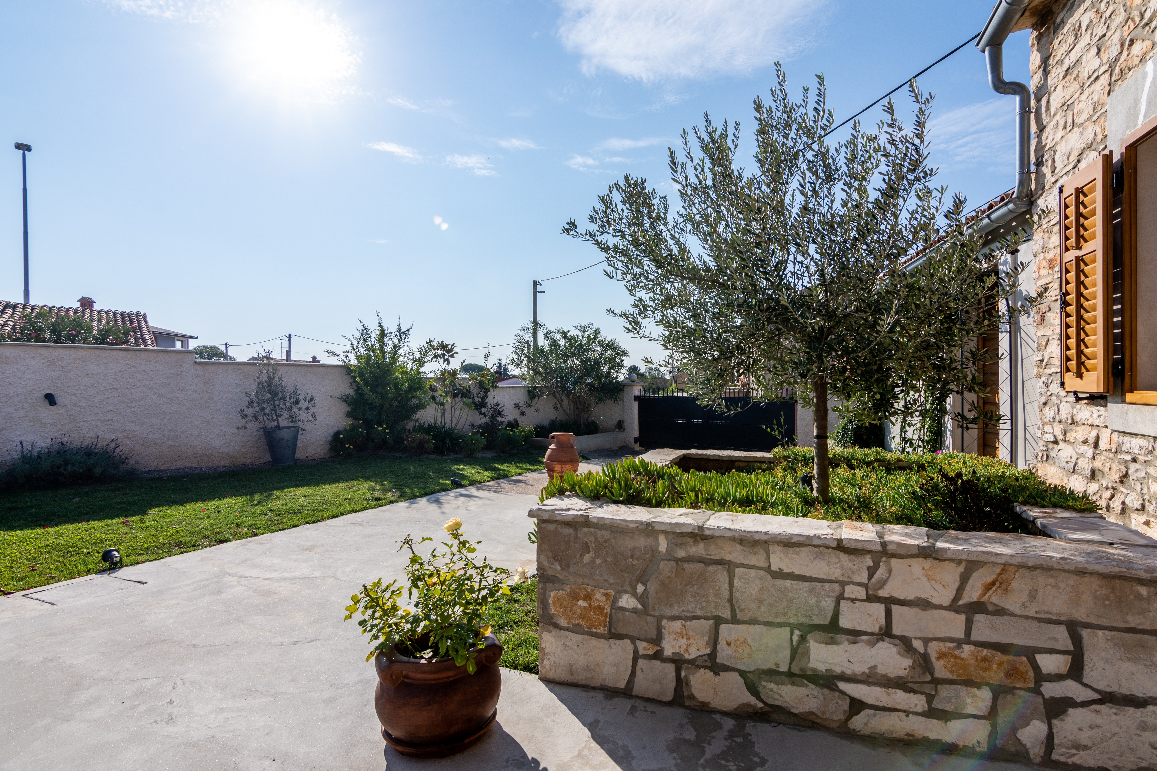 One bedroom apartment with terrace Loborika, Pula  A-a