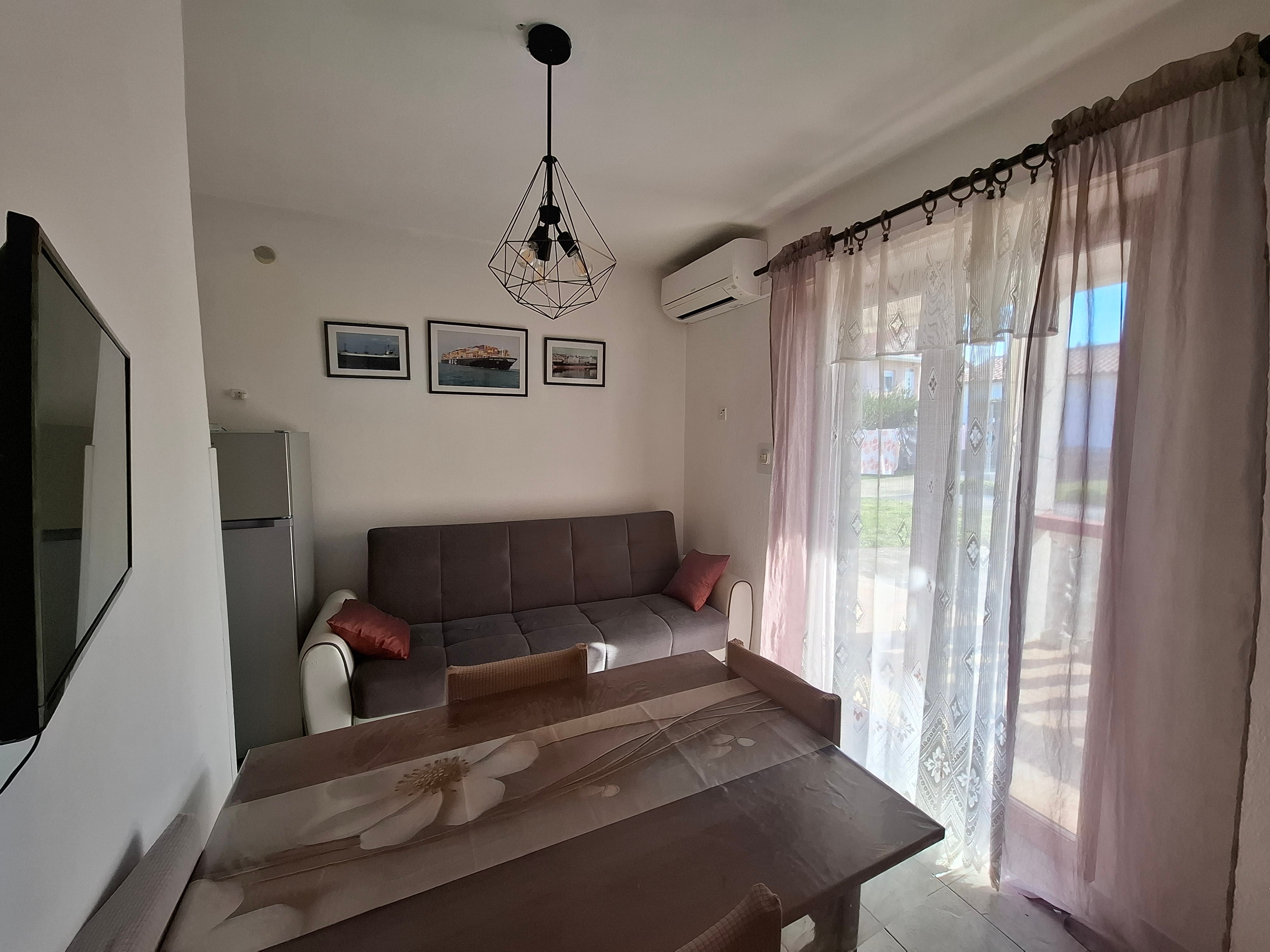 Two bedroom apartment with balcony Privlaka, Zadar (A-12985-c)