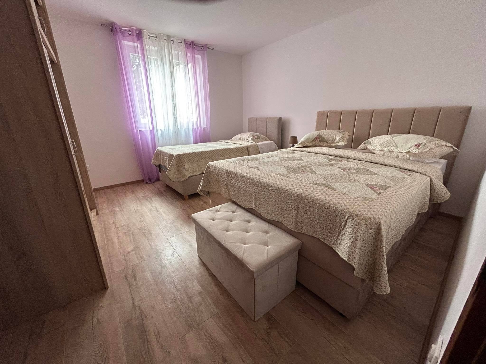 Three bedroom apartment with terrace and sea view Zaton, Zadar  A-b
