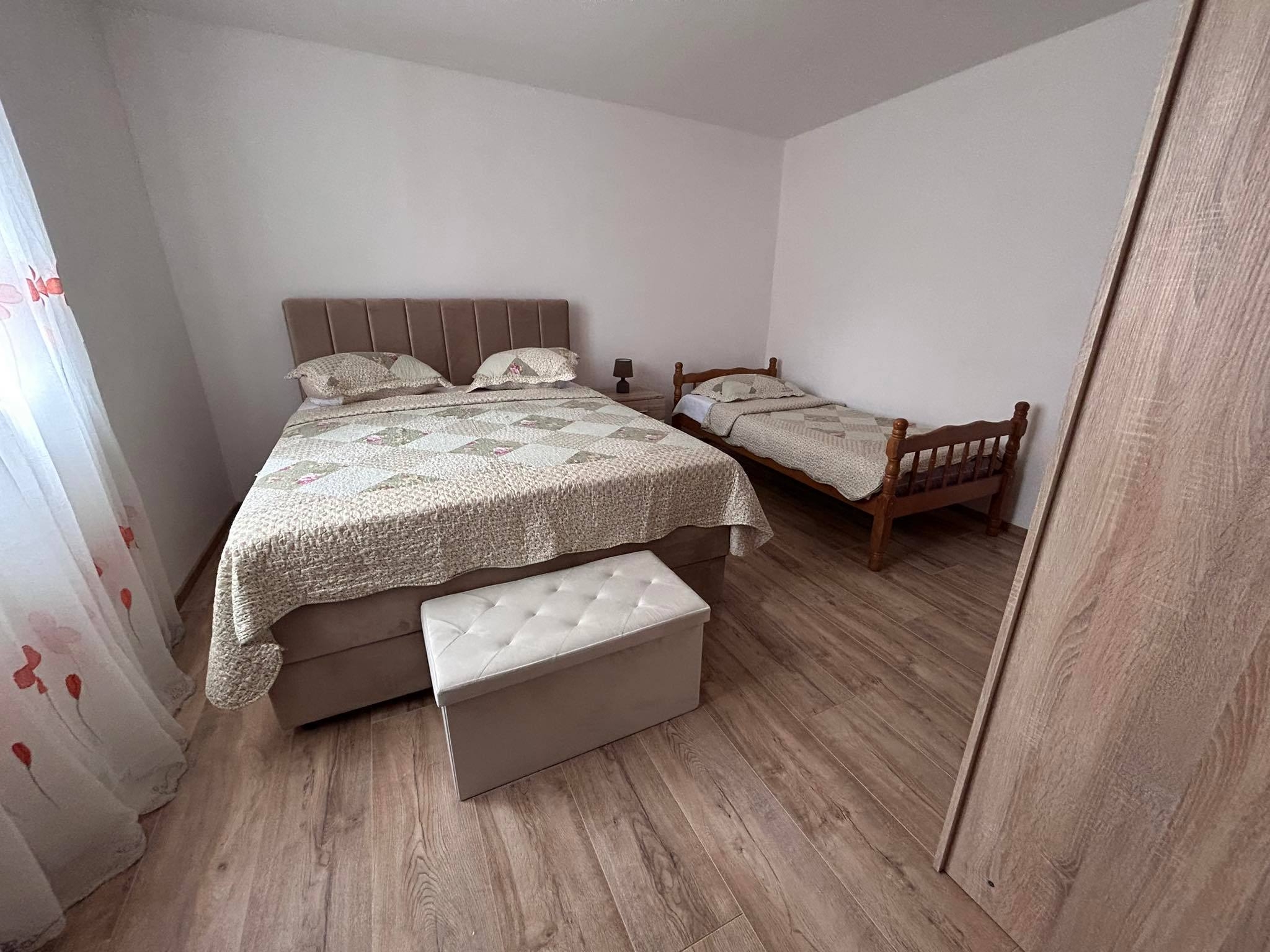Three bedroom apartment with terrace and sea view Zaton, Zadar  A-b