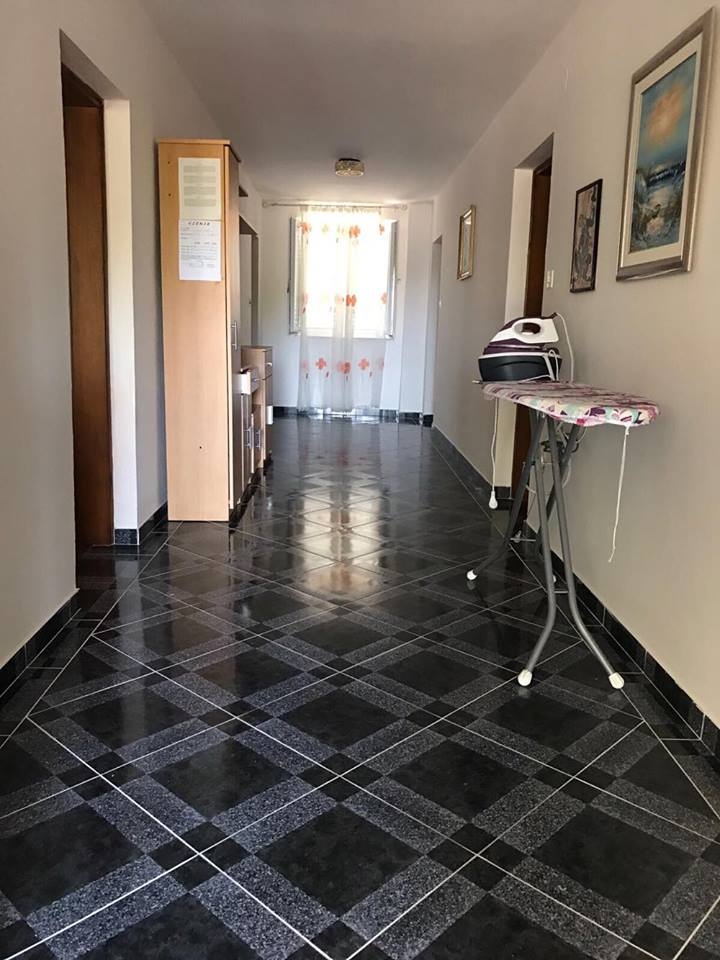 Three bedroom apartment with terrace and sea view Zaton, Zadar  A-b