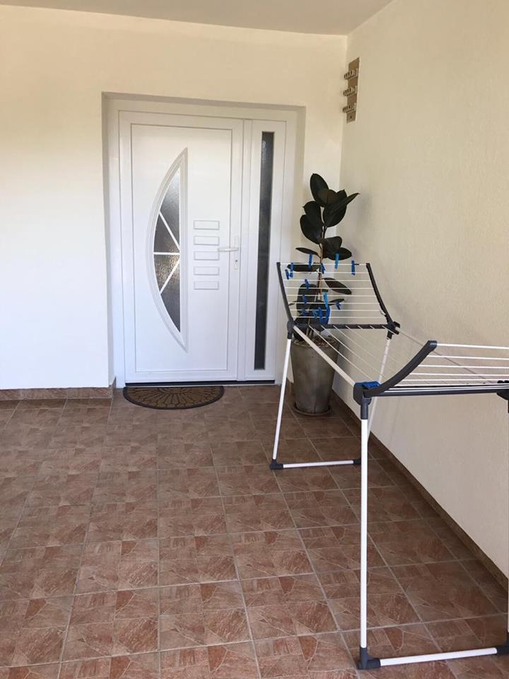 Three bedroom apartment with terrace and sea view Zaton, Zadar  A-b