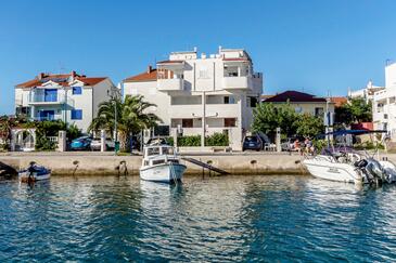 Rogoznica, Rogoznica, Hébergement 12995 - Appartement à proximité de la mer avec une plage de galets.