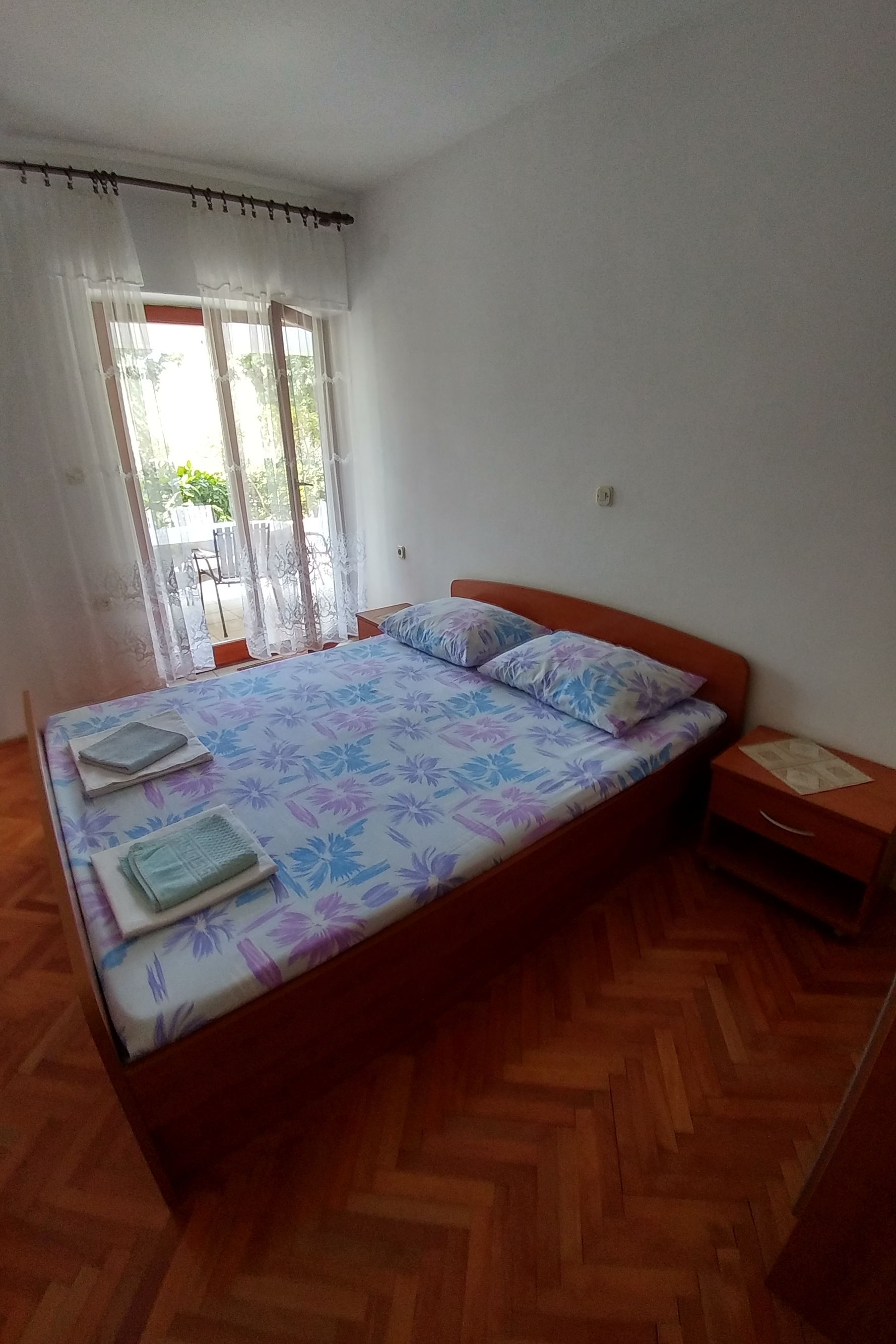 Two bedroom apartment with terrace Novalja, Pag  A-b