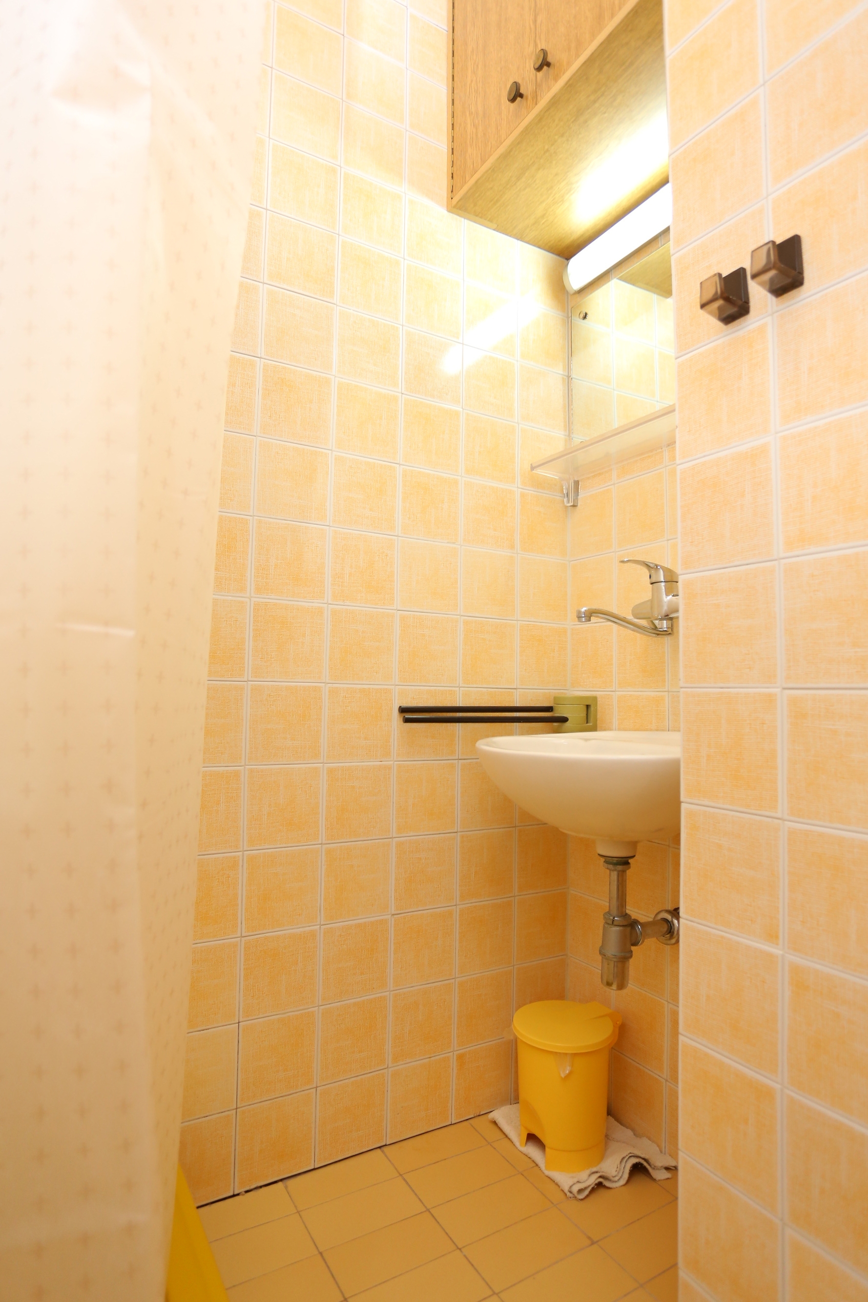 Three bedroom apartment near beach Rogoznica  A-a