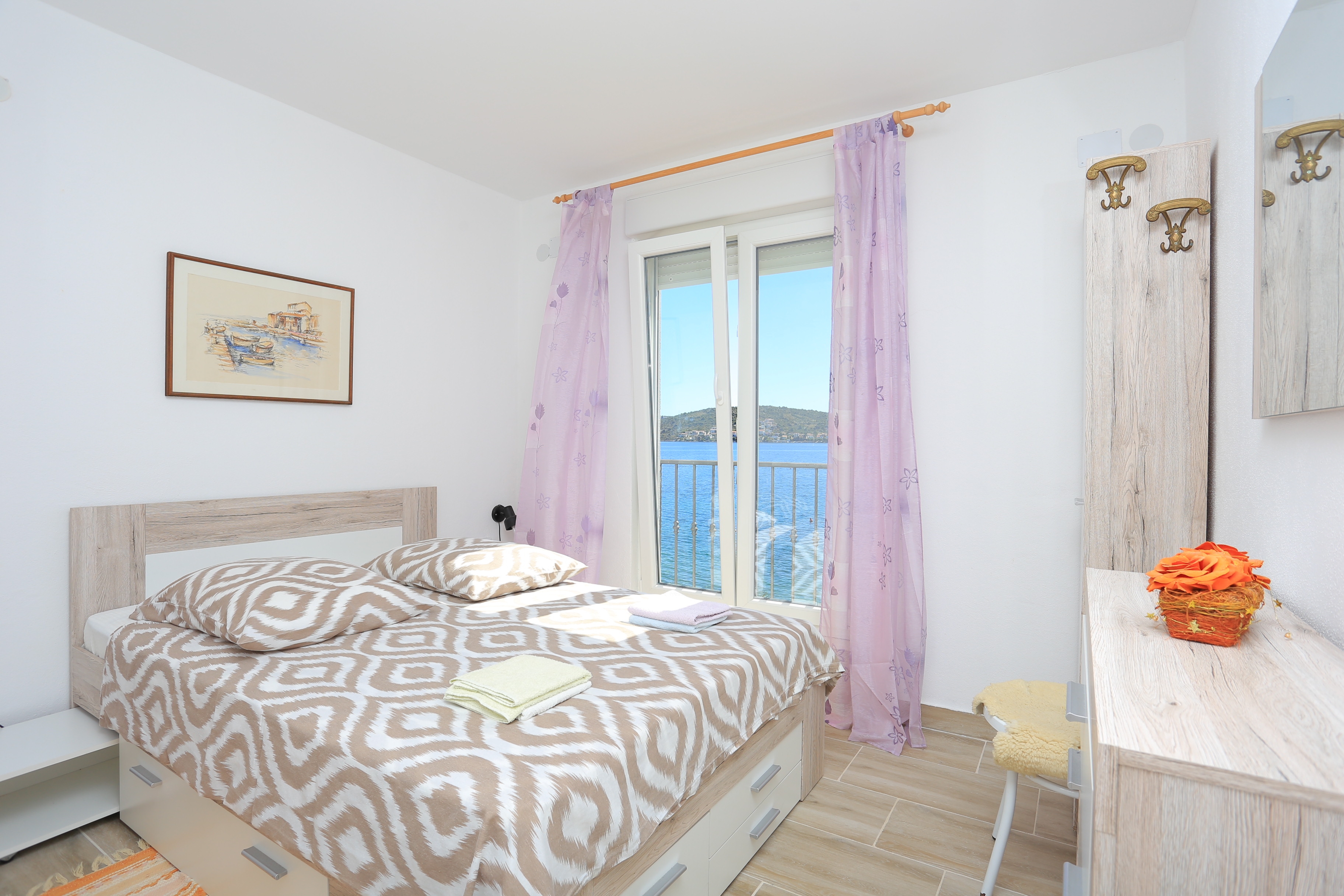 Two bedroom apartment near beach Rogoznica (A-13012-b) Two bedroom apartment near beach Rogoznica (A-13012-b)