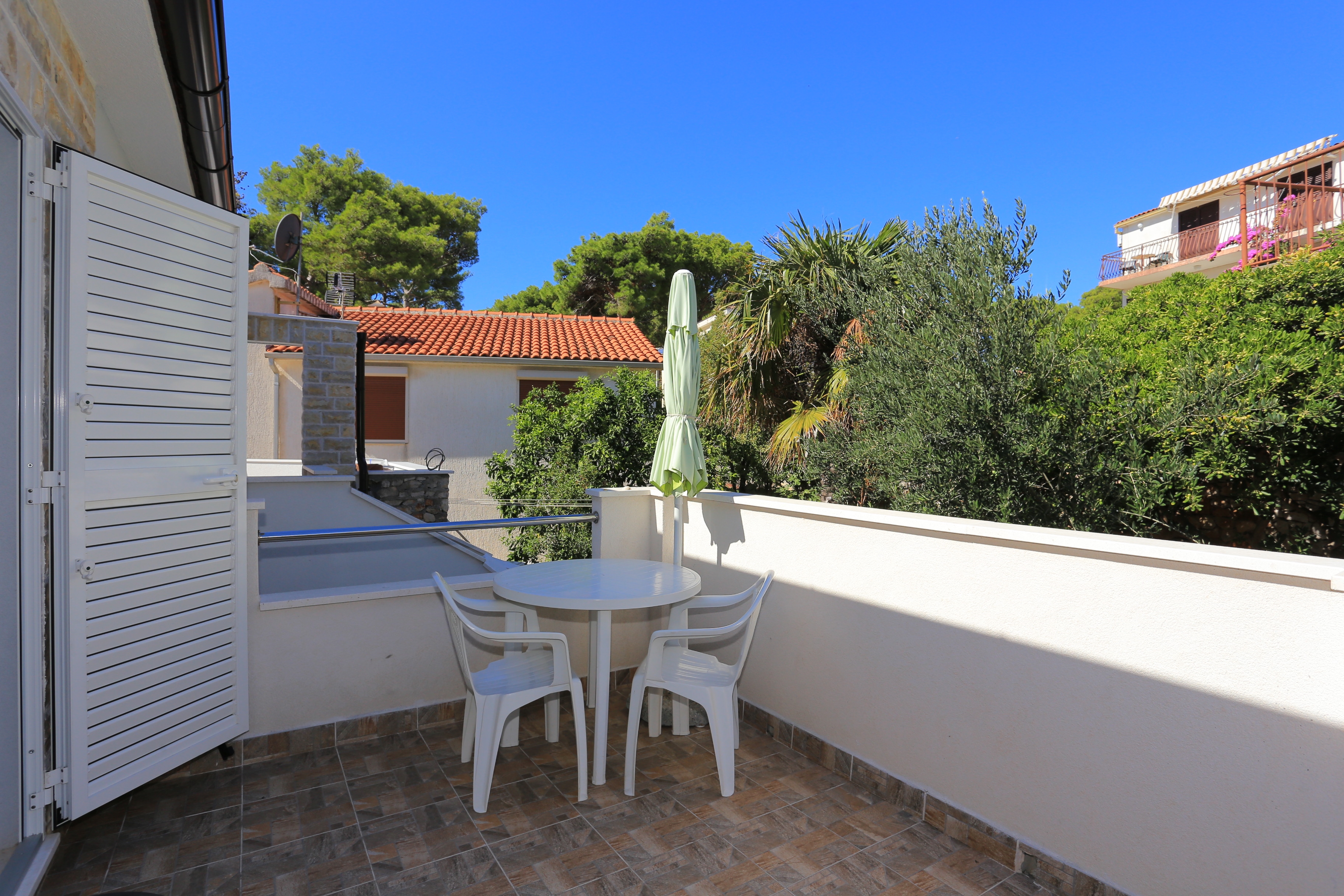Two bedroom apartment near beach Rogoznica  A-b
