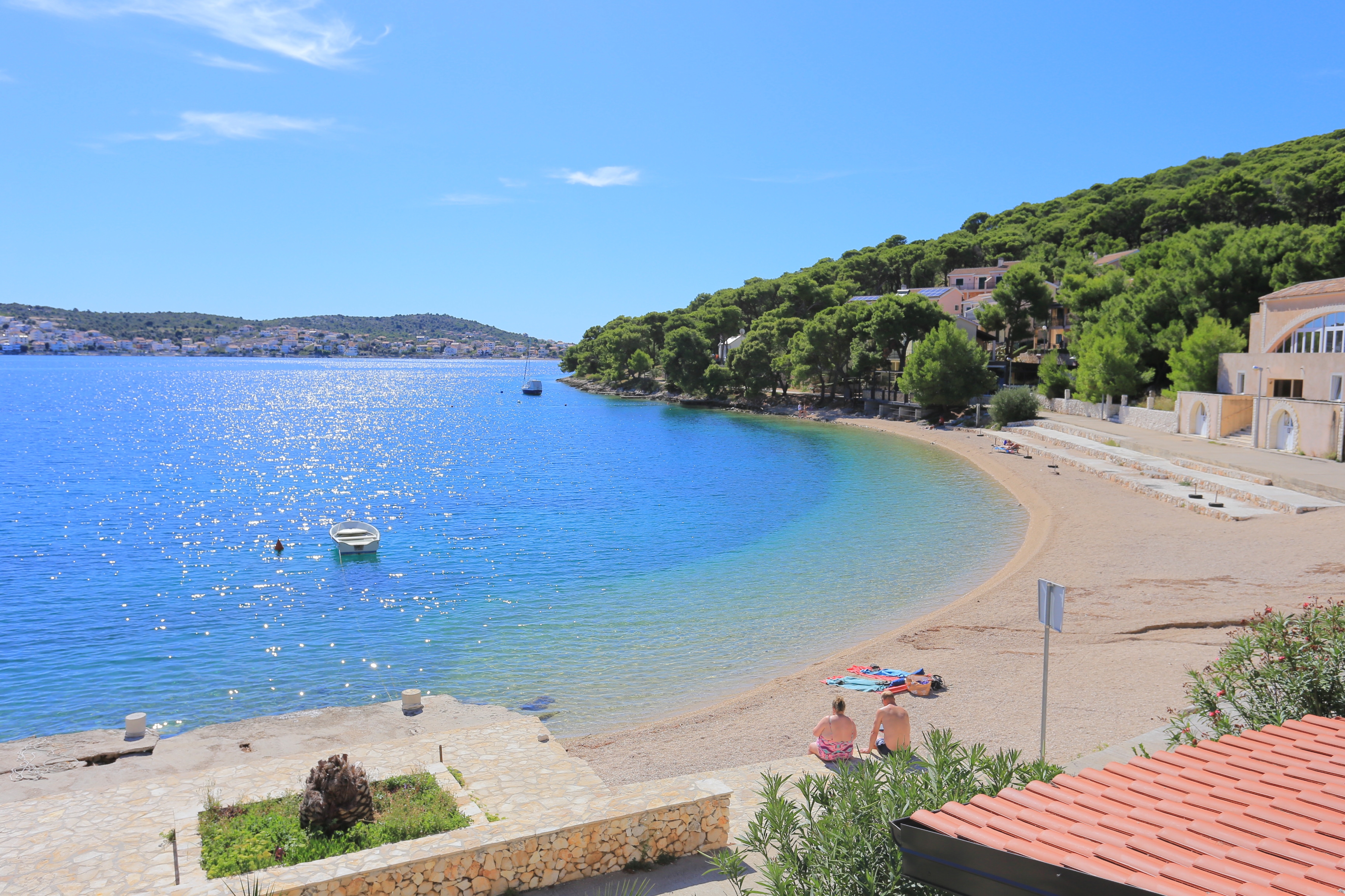 Two bedroom apartment near beach Rogoznica  A-b