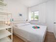 Ložnice 2 Mandre, Ložnice 2 v ubytování typu apartment, domácí mazlíčci povoleni a WiFi.
