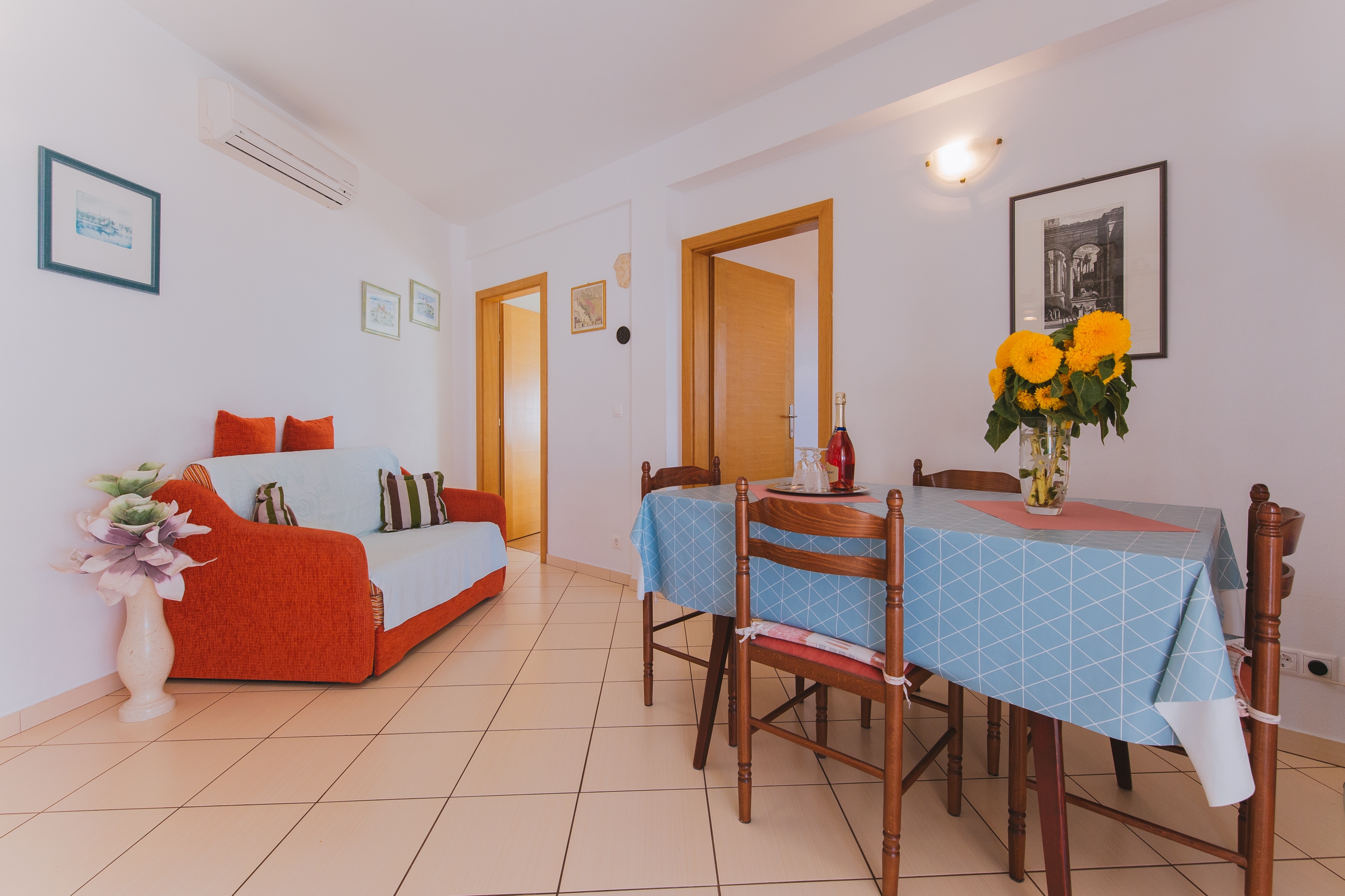 Two bedroom apartment with terrace and sea view Nemira (Omiš) (A-13055-c)