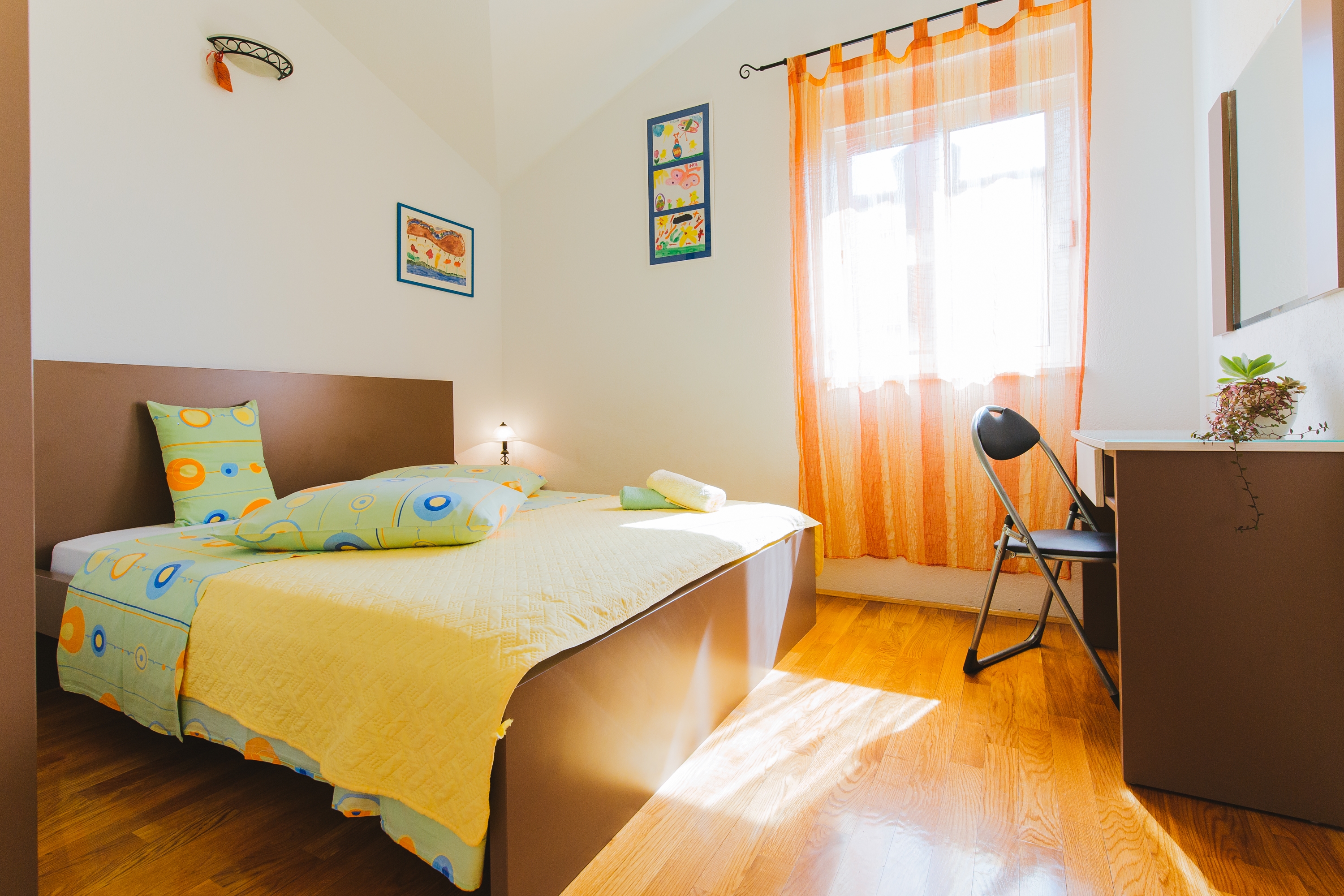 Two bedroom apartment with terrace and sea view Nemira, Omiš  A-d