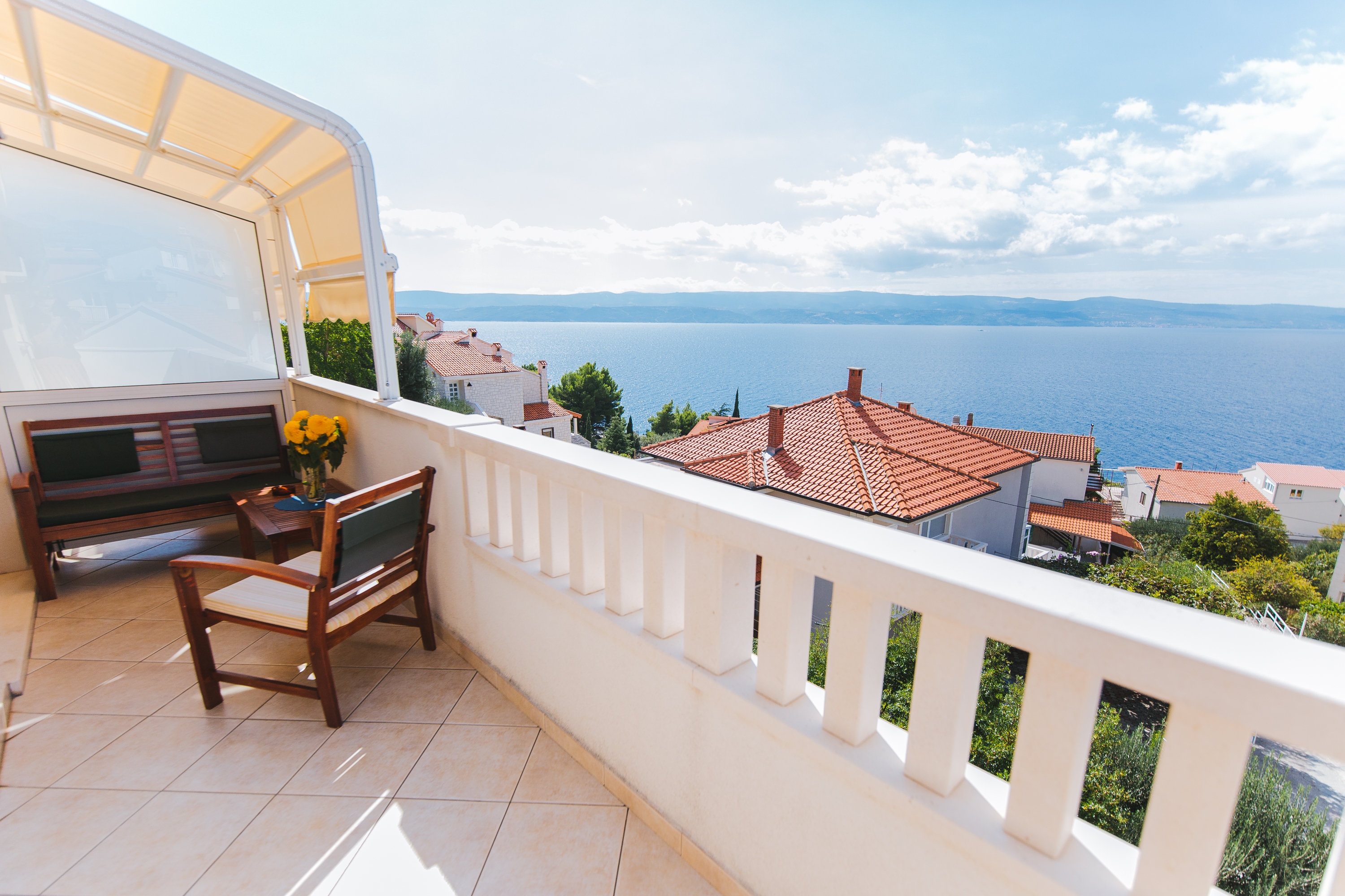 Two bedroom apartment with terrace and sea view Nemira, Omiš  A-e