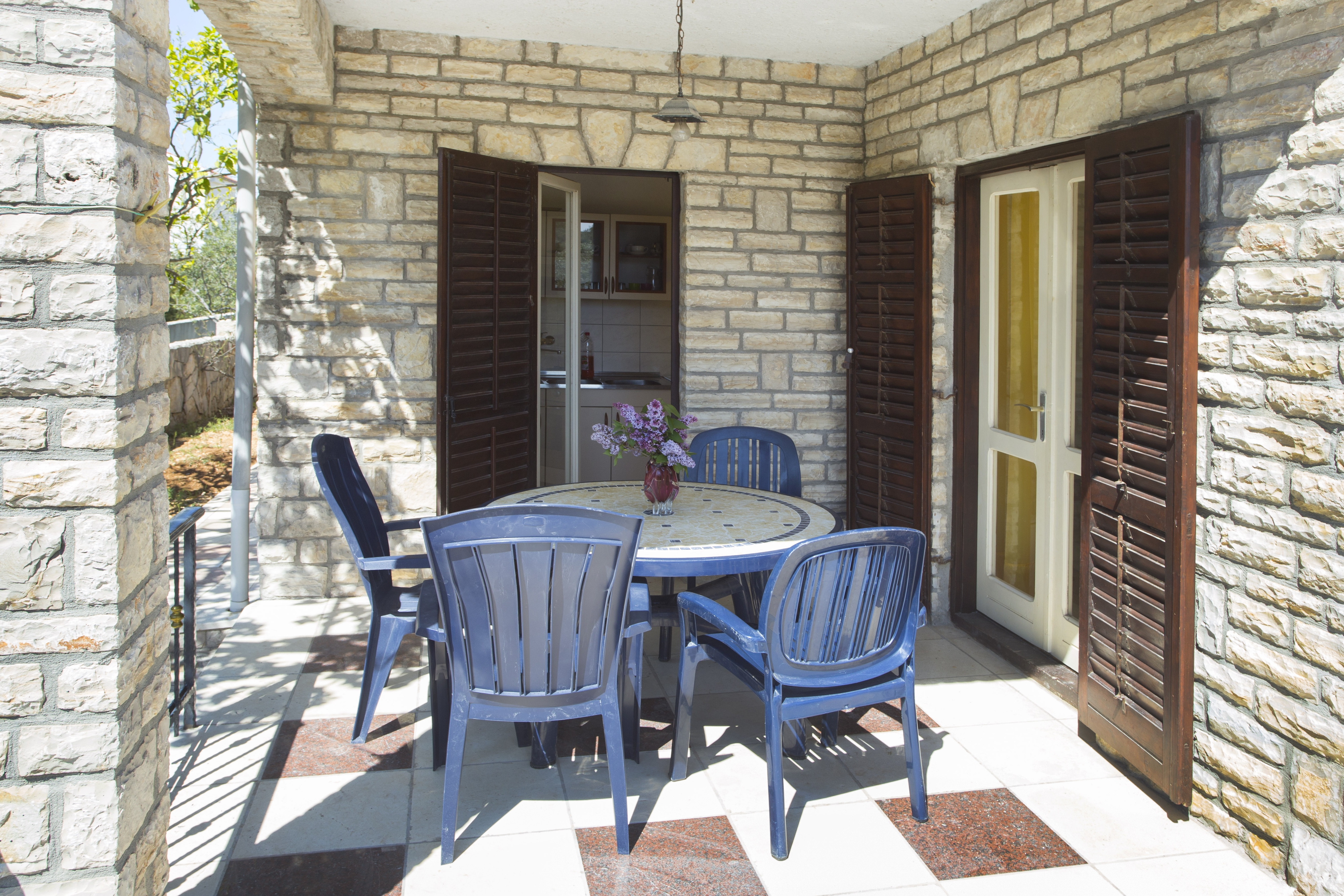 Two bedroom apartment with terrace and sea view Maslinica, Šolta (A-13135-a) Two bedroom apartment with terrace and sea view Maslinica, Šolta (A-13135-a)